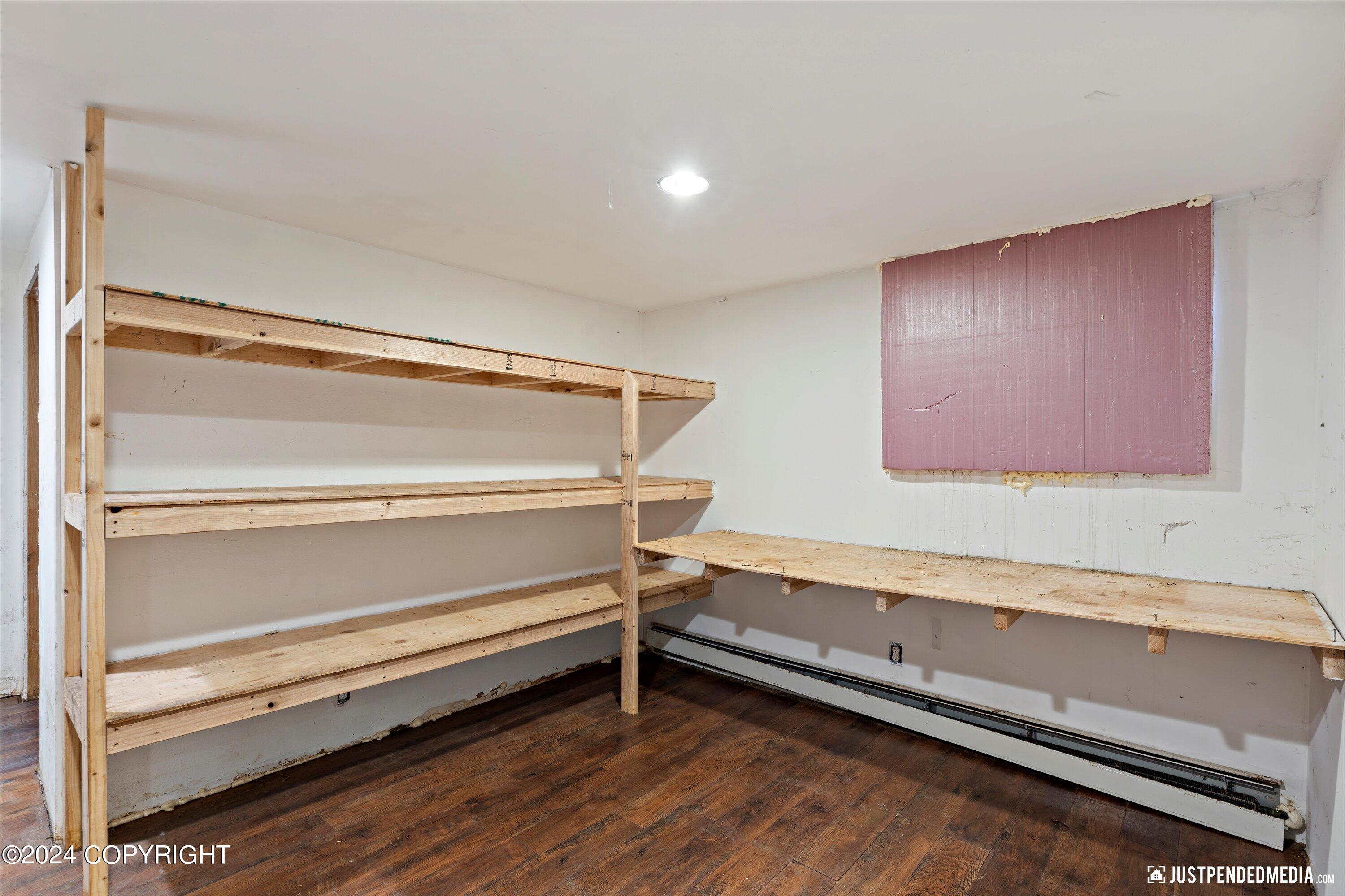 Anchorage, Alaska 99504, United States, 3 Bedrooms Bedrooms, ,2 BathroomsBathrooms,Residential,Pending,42165