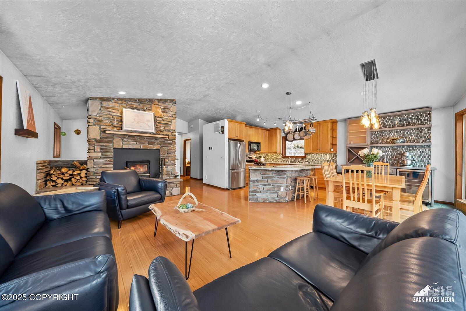 21440 N Falling Water Circle, Eagle River, Alaska image 7