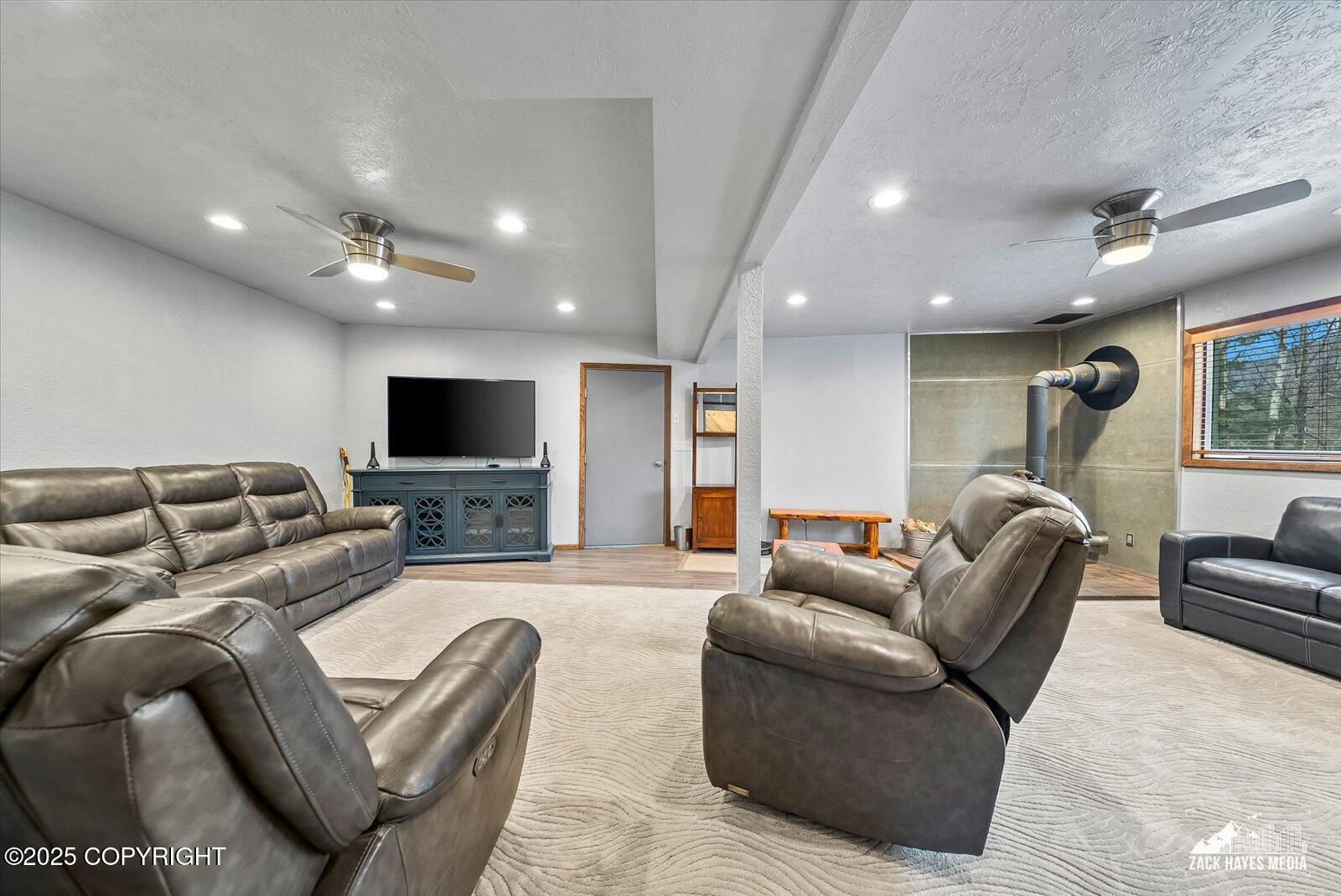 21440 N Falling Water Circle, Eagle River, Alaska image 38