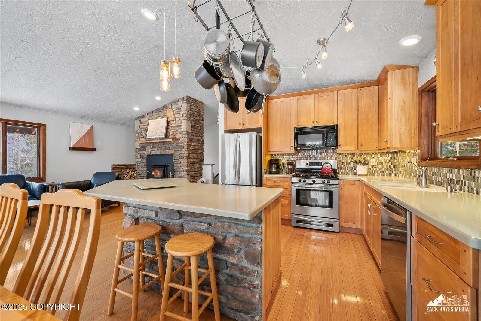 21440 N Falling Water Circle, Eagle River, Alaska image 19