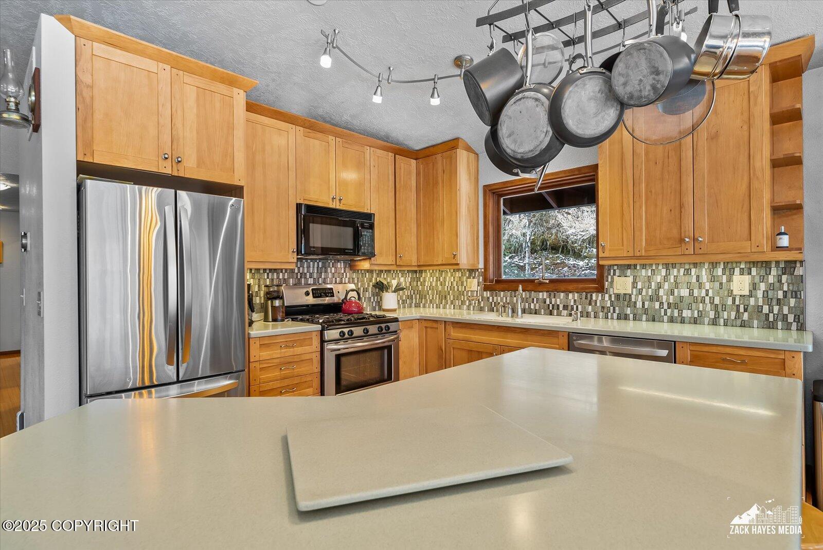 21440 N Falling Water Circle, Eagle River, Alaska image 18