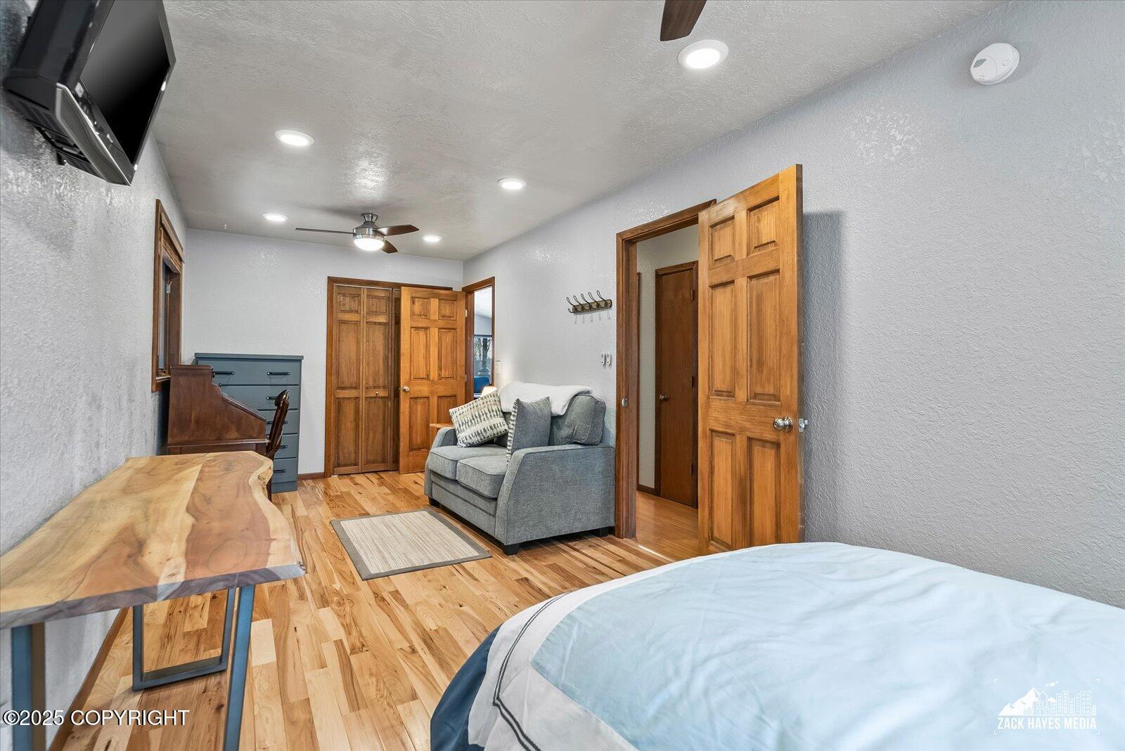 21440 N Falling Water Circle, Eagle River, Alaska image 31