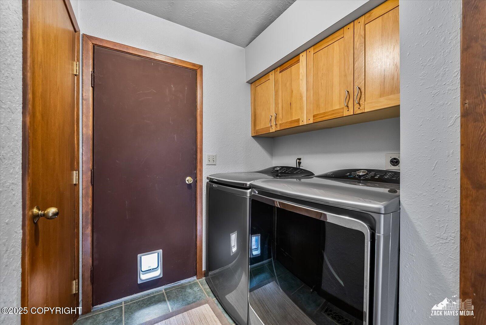 21440 N Falling Water Circle, Eagle River, Alaska image 27