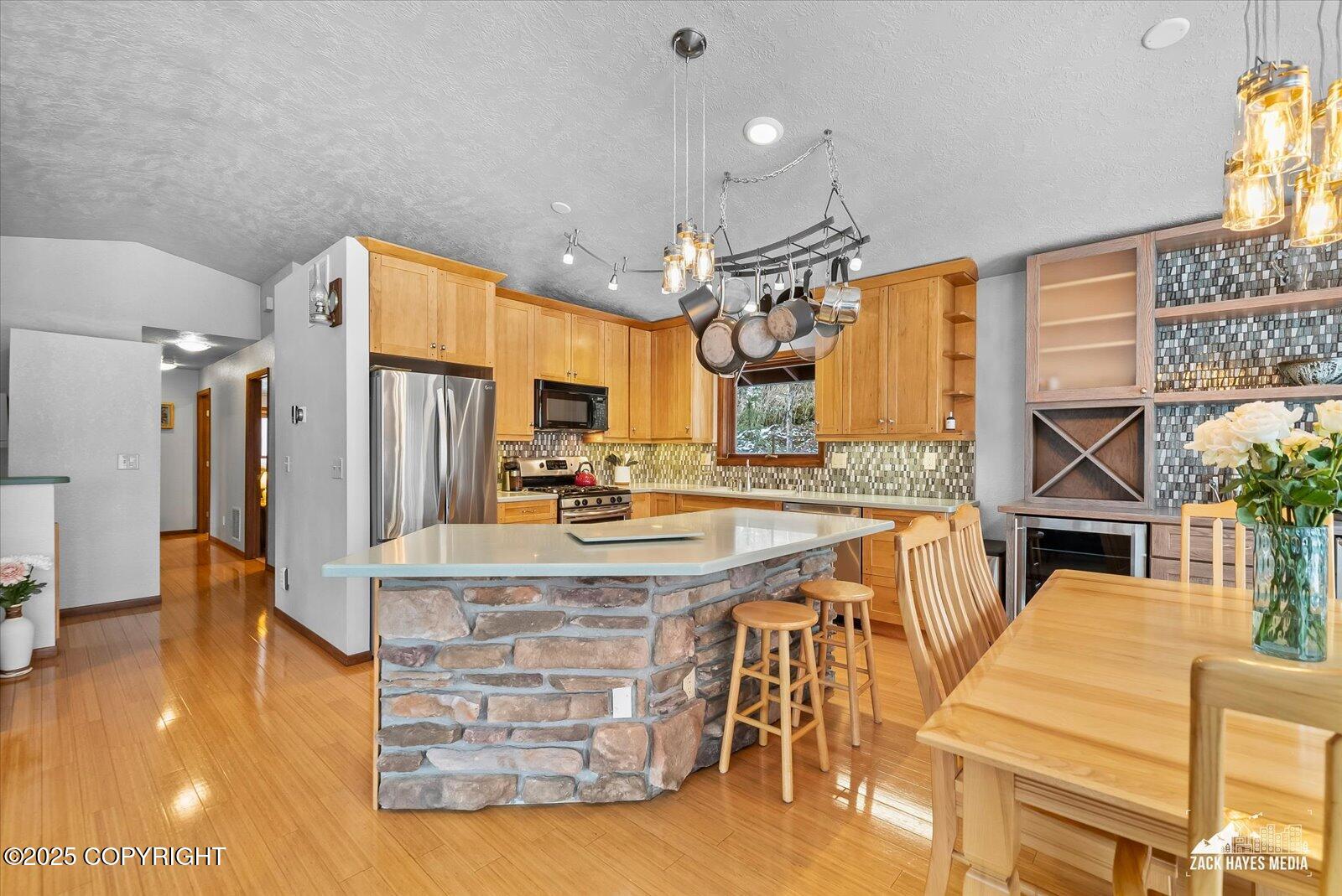 21440 N Falling Water Circle, Eagle River, Alaska image 17