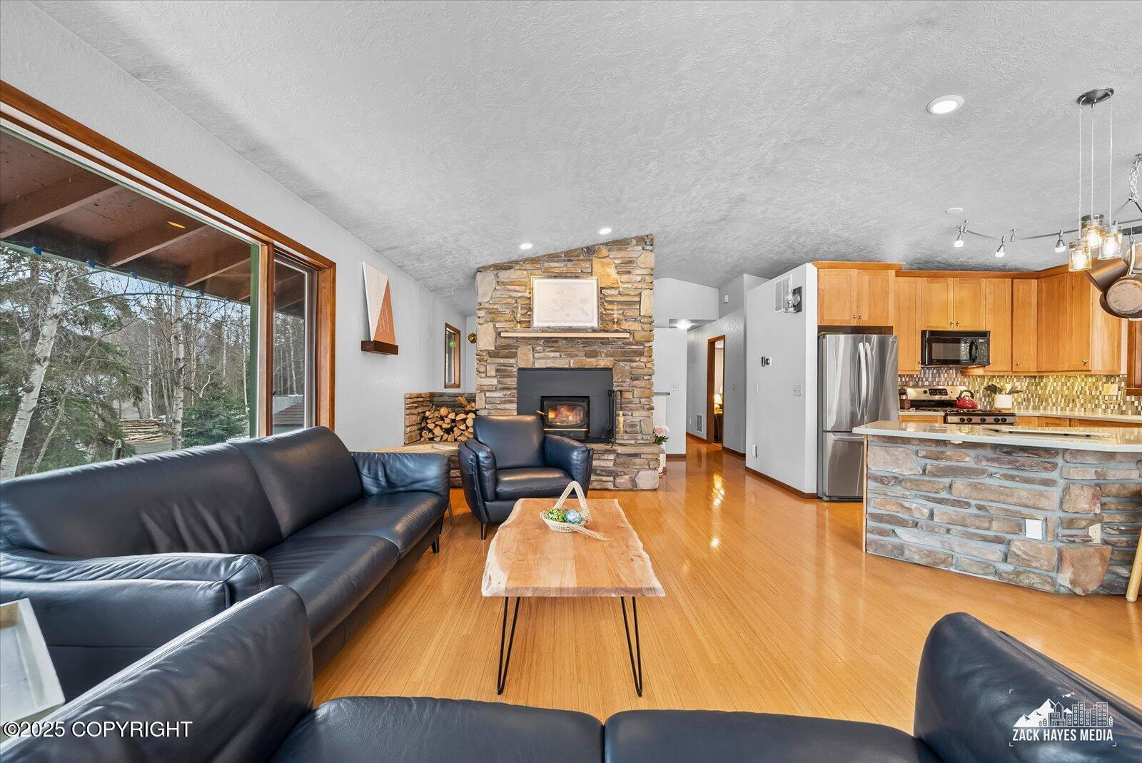 21440 N Falling Water Circle, Eagle River, Alaska image 9
