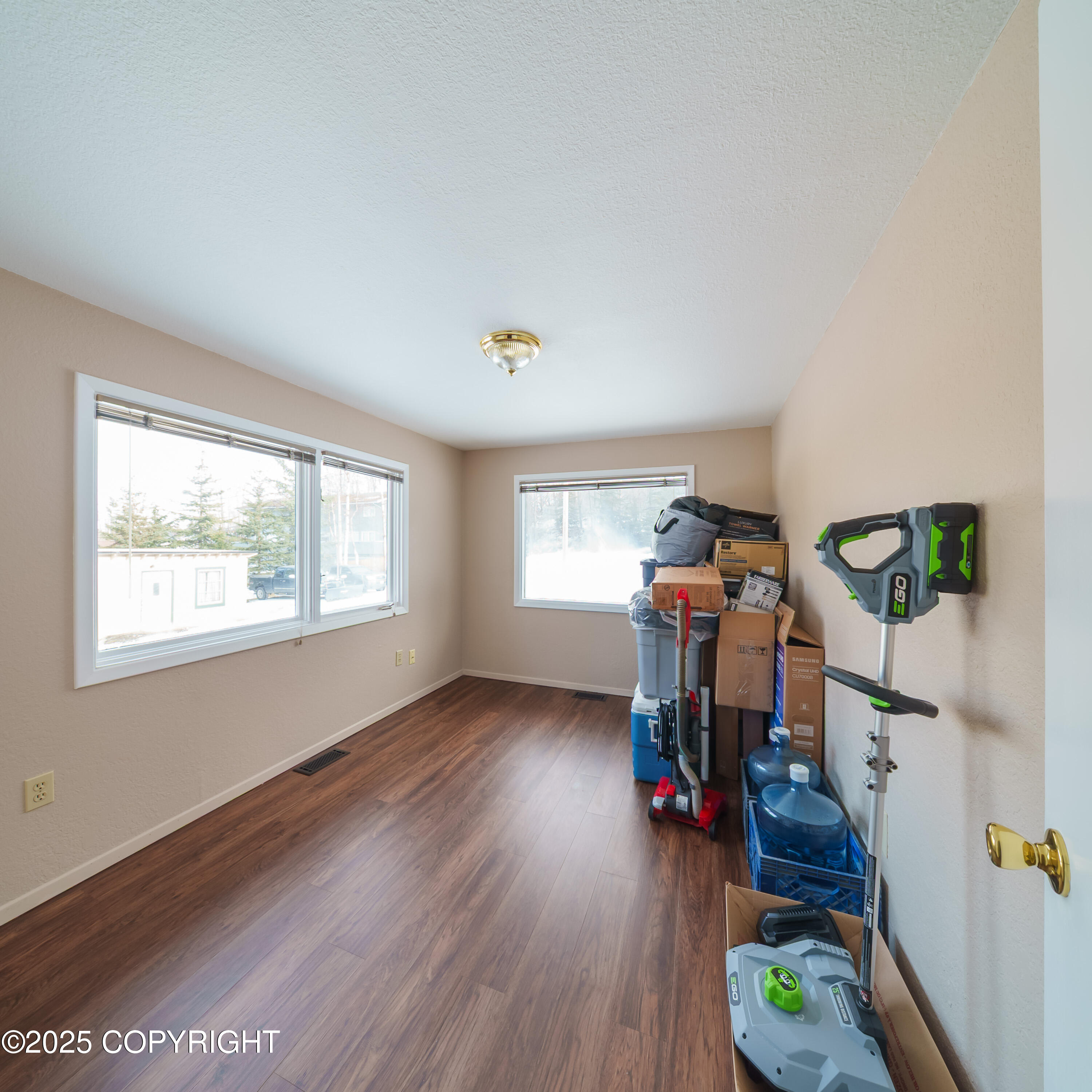 221 S Creekside Street, Anchorage, Texas image 28