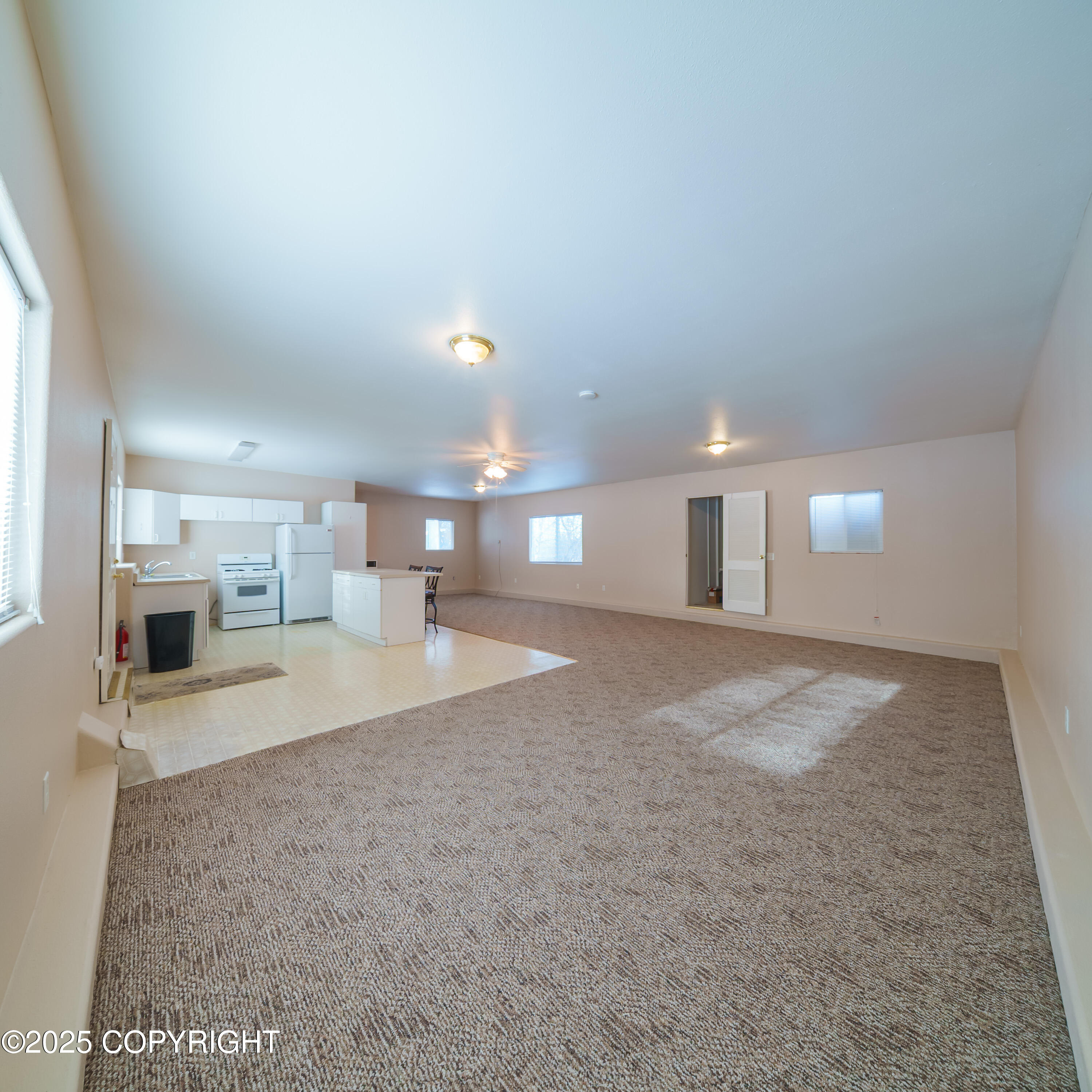 221 S Creekside Street, Anchorage, Texas image 36