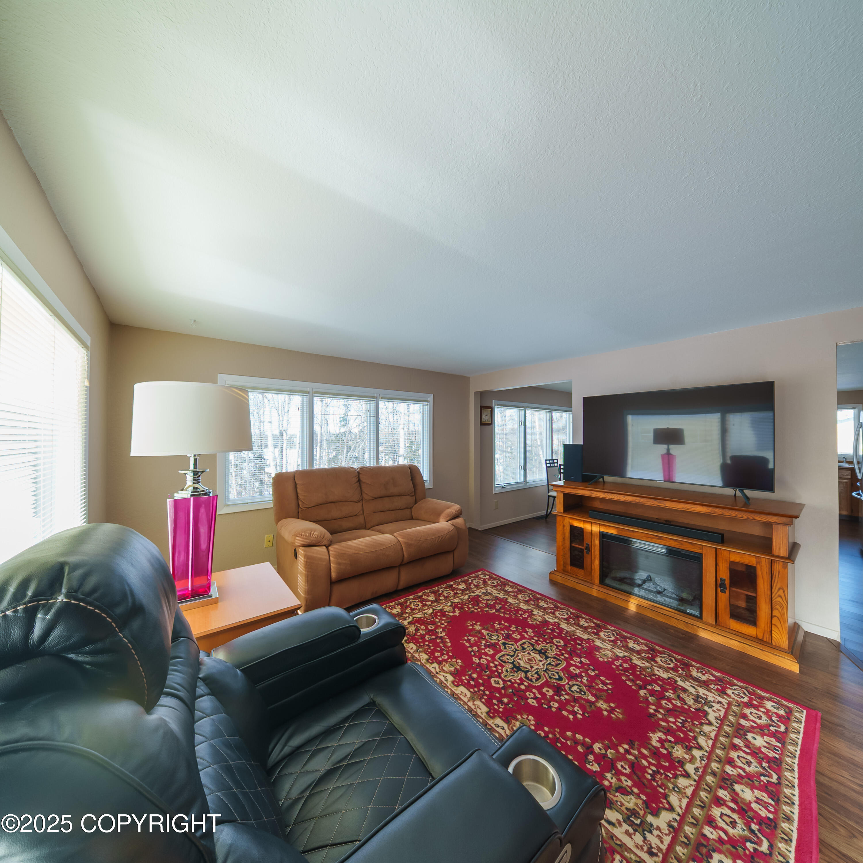 221 S Creekside Street, Anchorage, Texas image 17