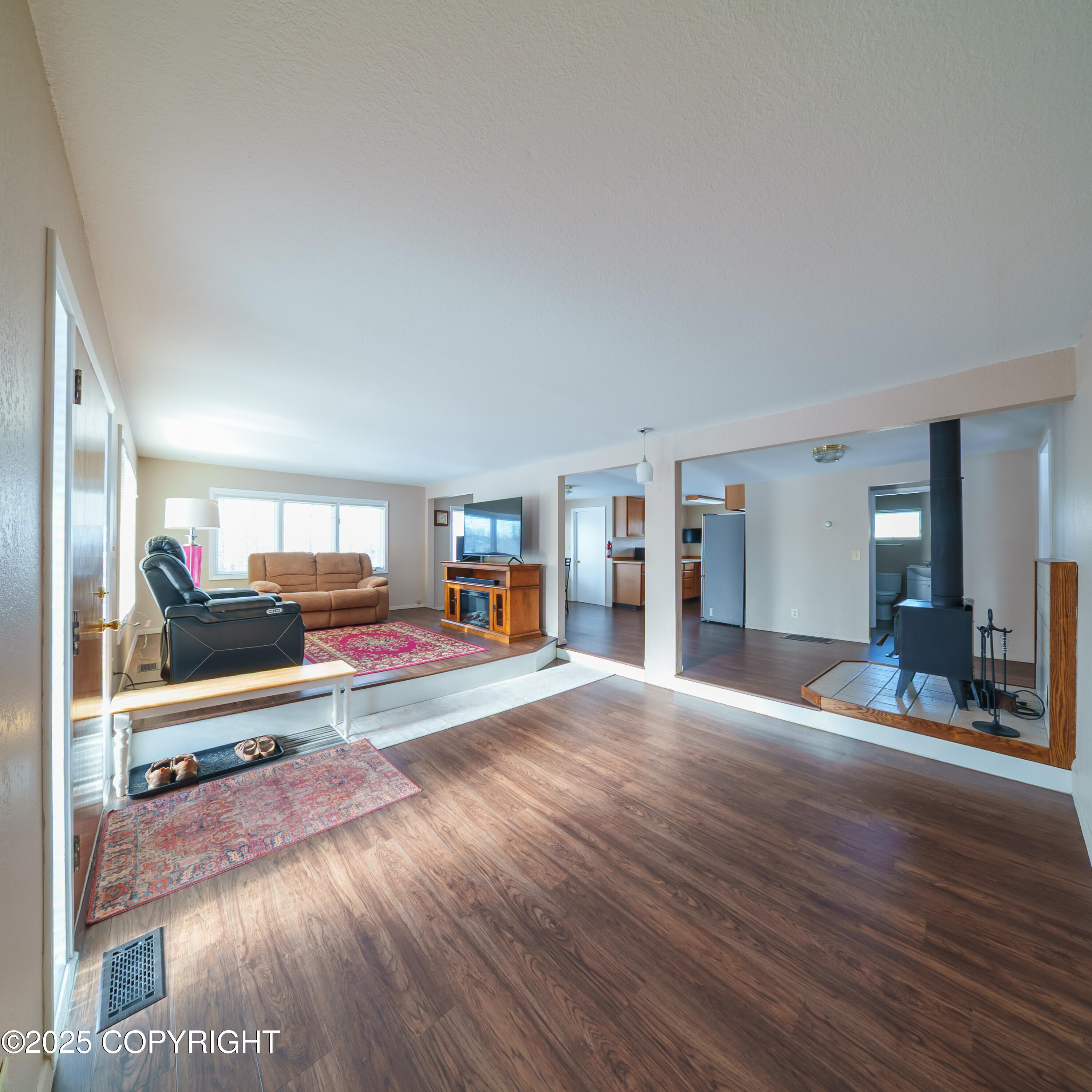 221 S Creekside Street, Anchorage, Texas image 15
