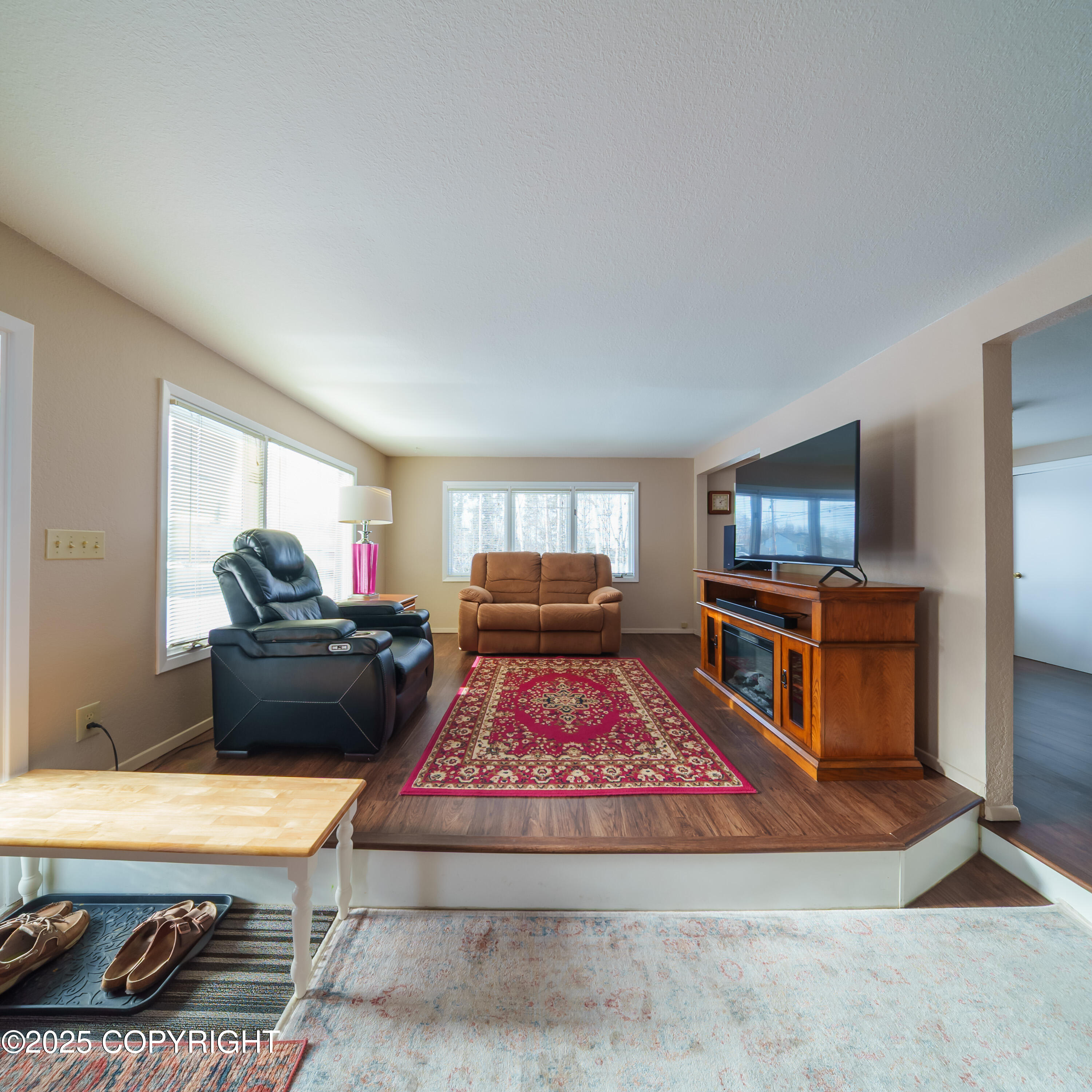 221 S Creekside Street, Anchorage, Texas image 16