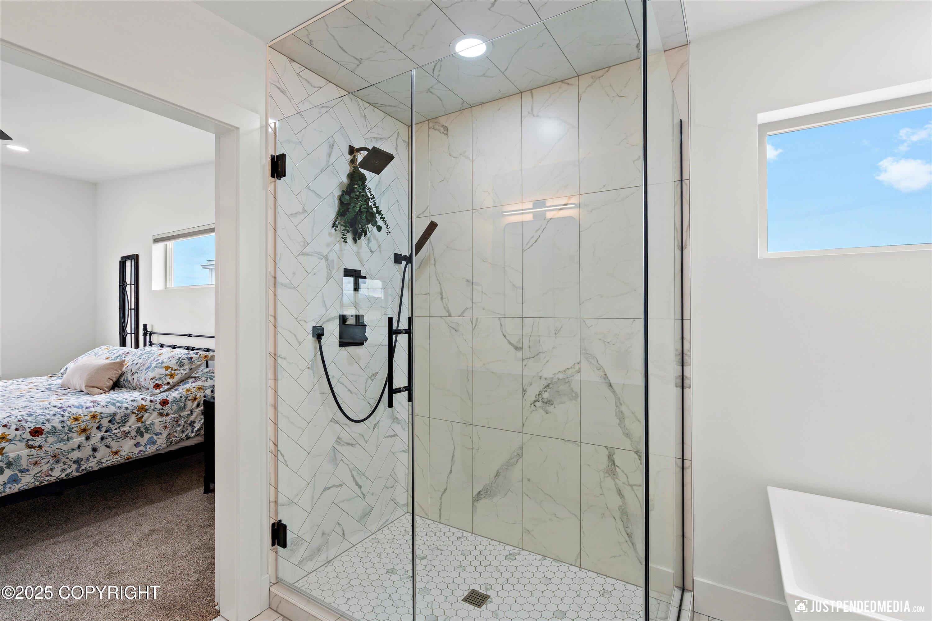 Anchorage, Alaska 99502, United States, 4 Bedrooms Bedrooms, ,3 BathroomsBathrooms,Residential,Pending,161046