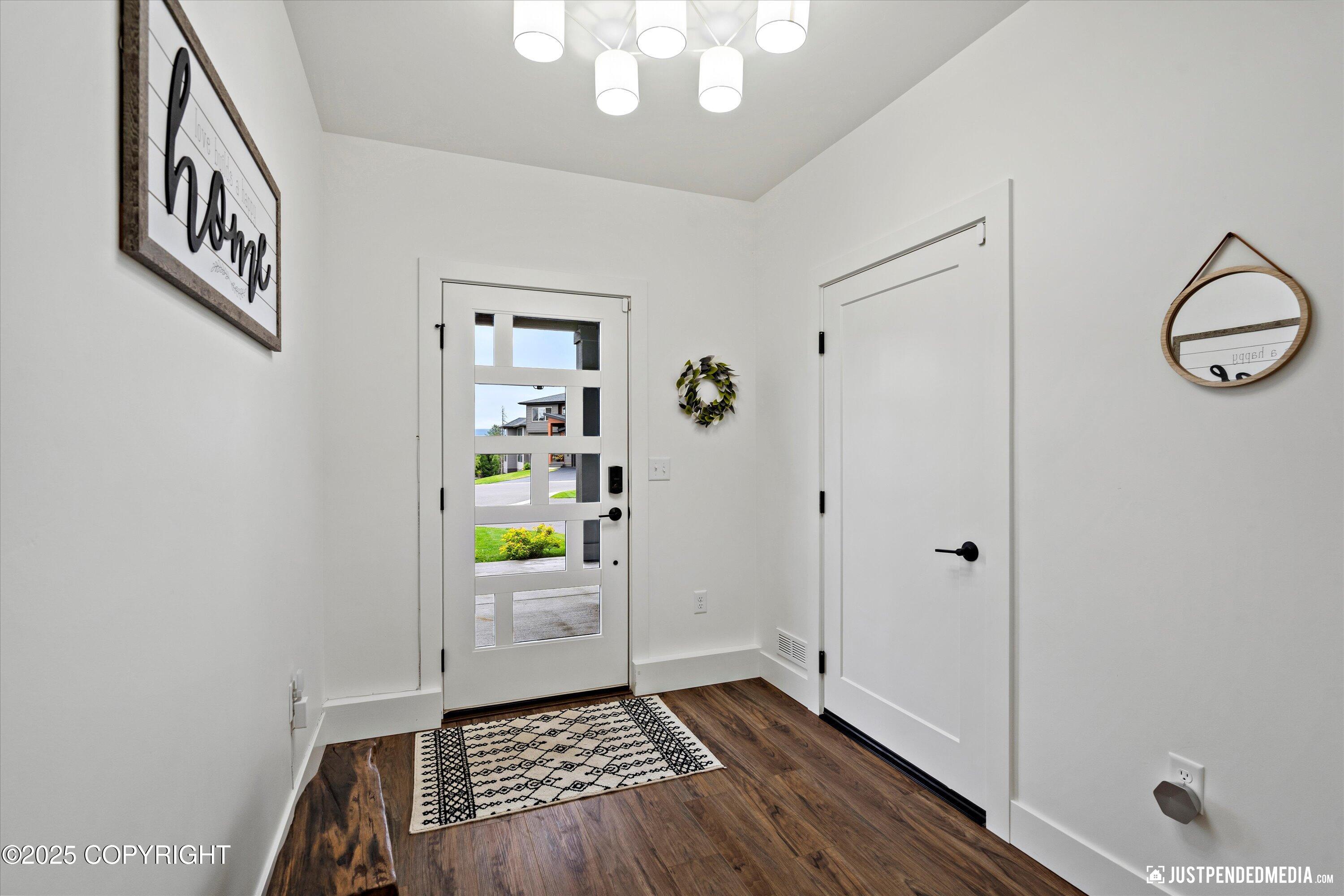 Anchorage, Alaska 99502, United States, 4 Bedrooms Bedrooms, ,3 BathroomsBathrooms,Residential,Pending,161046