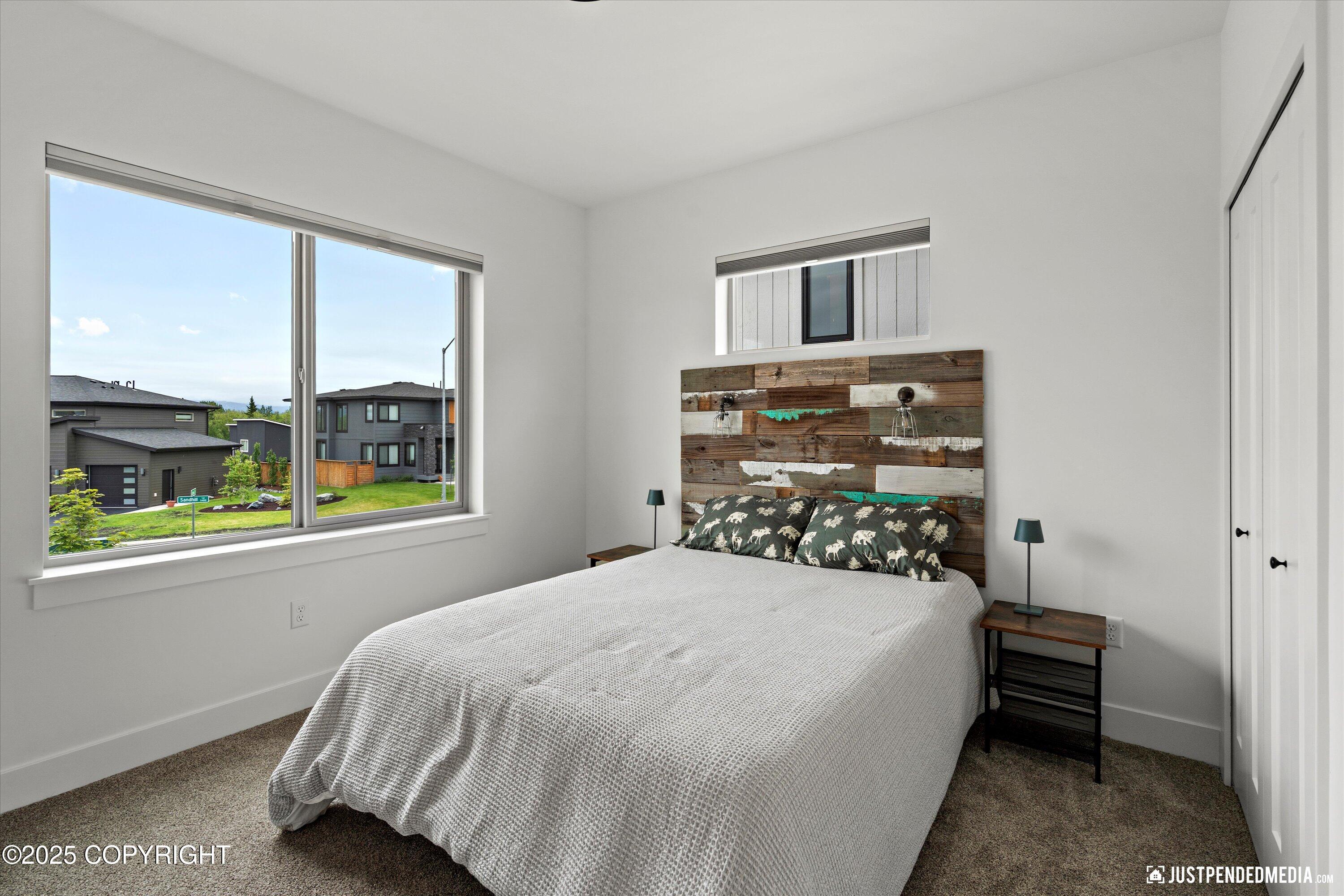 Anchorage, Alaska 99502, United States, 4 Bedrooms Bedrooms, ,3 BathroomsBathrooms,Residential,Pending,161046