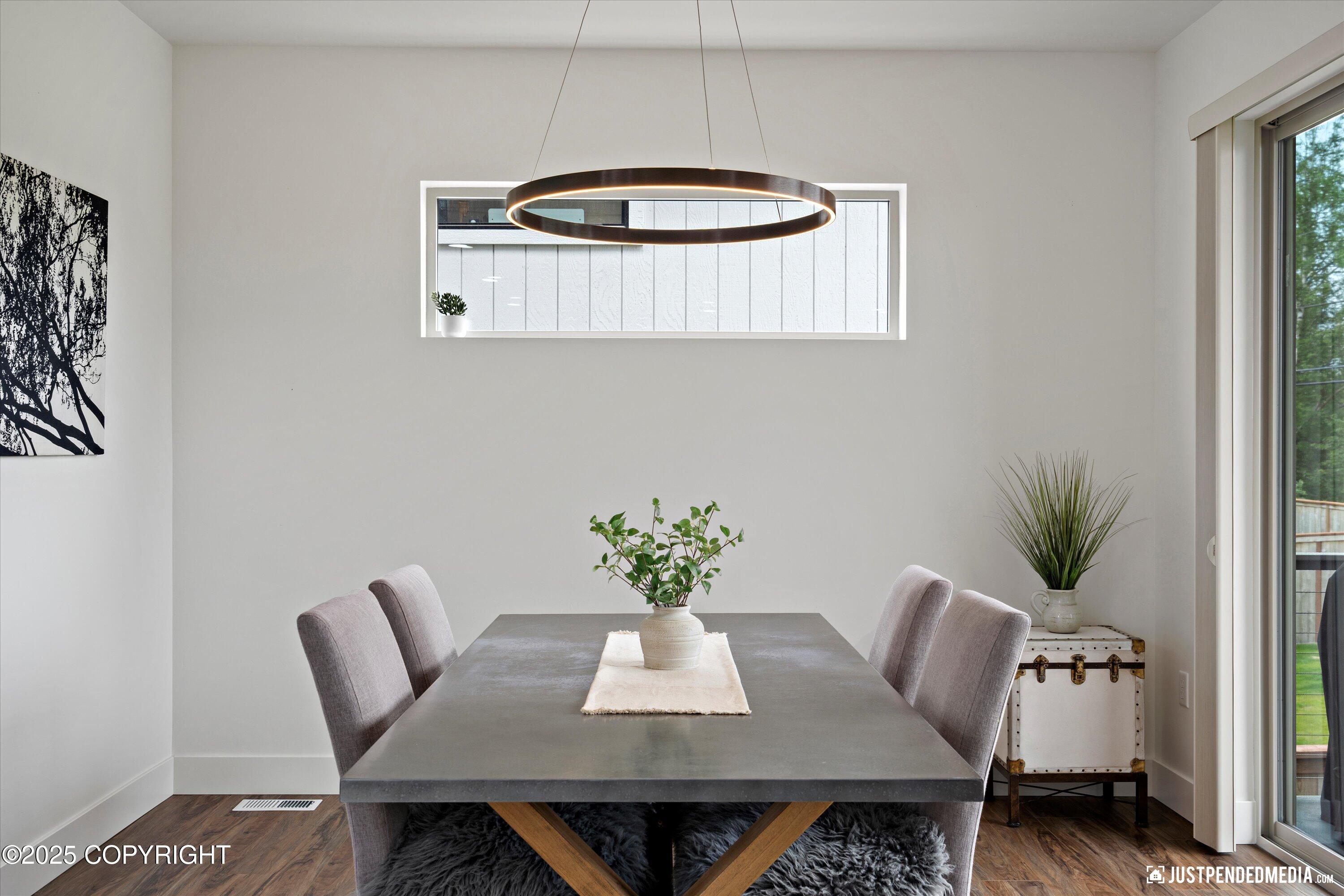 Anchorage, Alaska 99502, United States, 4 Bedrooms Bedrooms, ,3 BathroomsBathrooms,Residential,Pending,161046