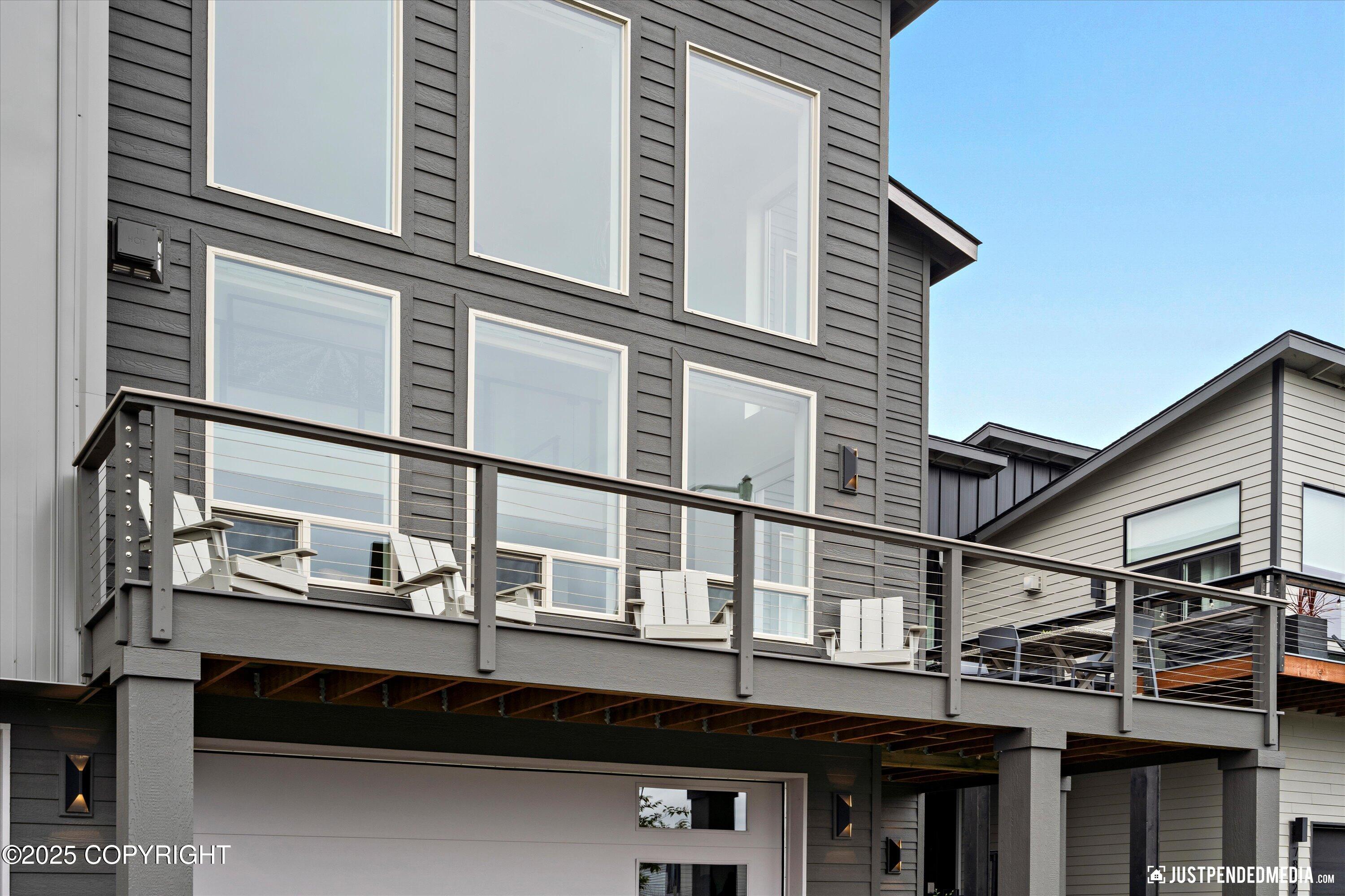 Anchorage, Alaska 99502, United States, 4 Bedrooms Bedrooms, ,3 BathroomsBathrooms,Residential,Pending,161046