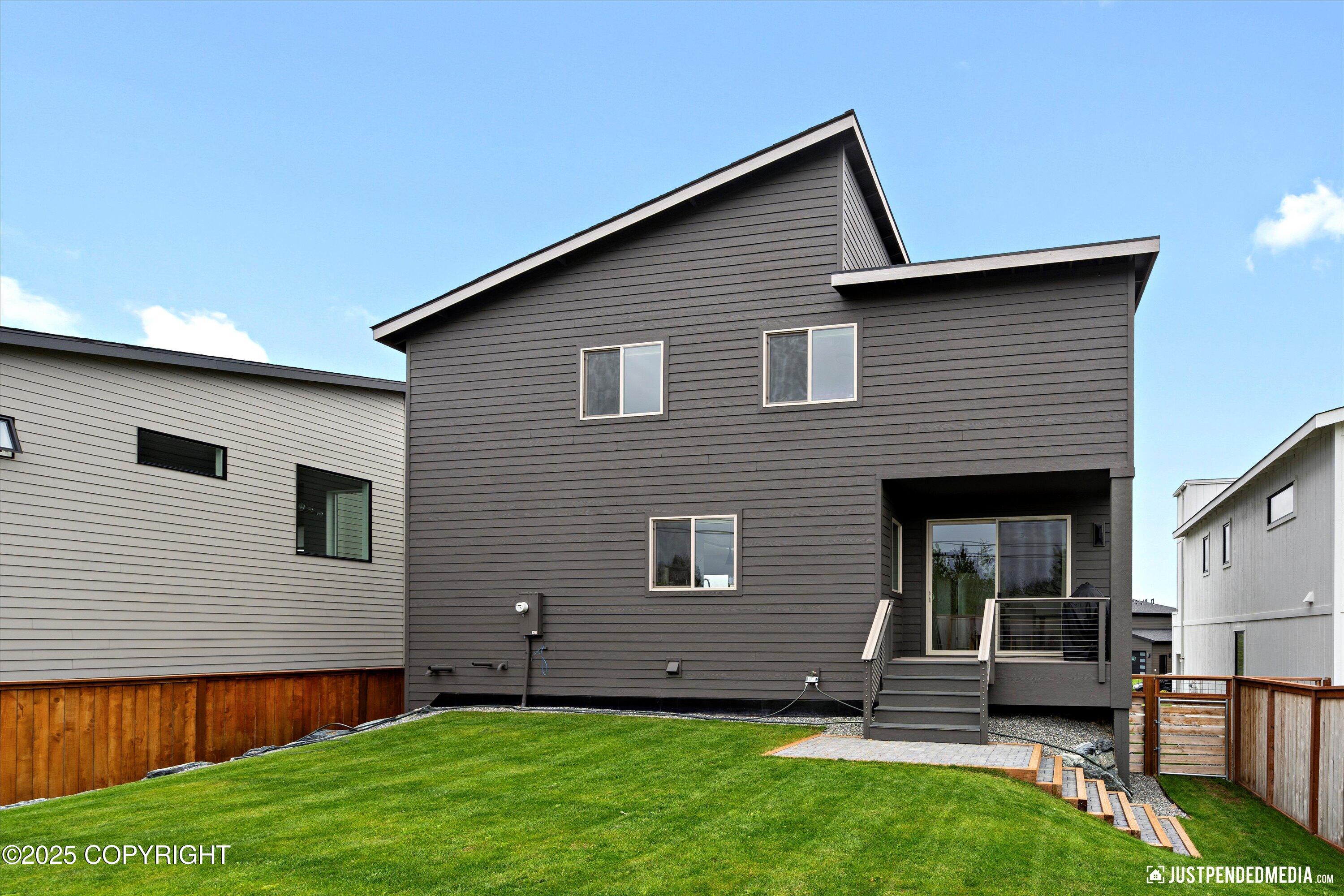 Anchorage, Alaska 99502, United States, 4 Bedrooms Bedrooms, ,3 BathroomsBathrooms,Residential,Pending,161046