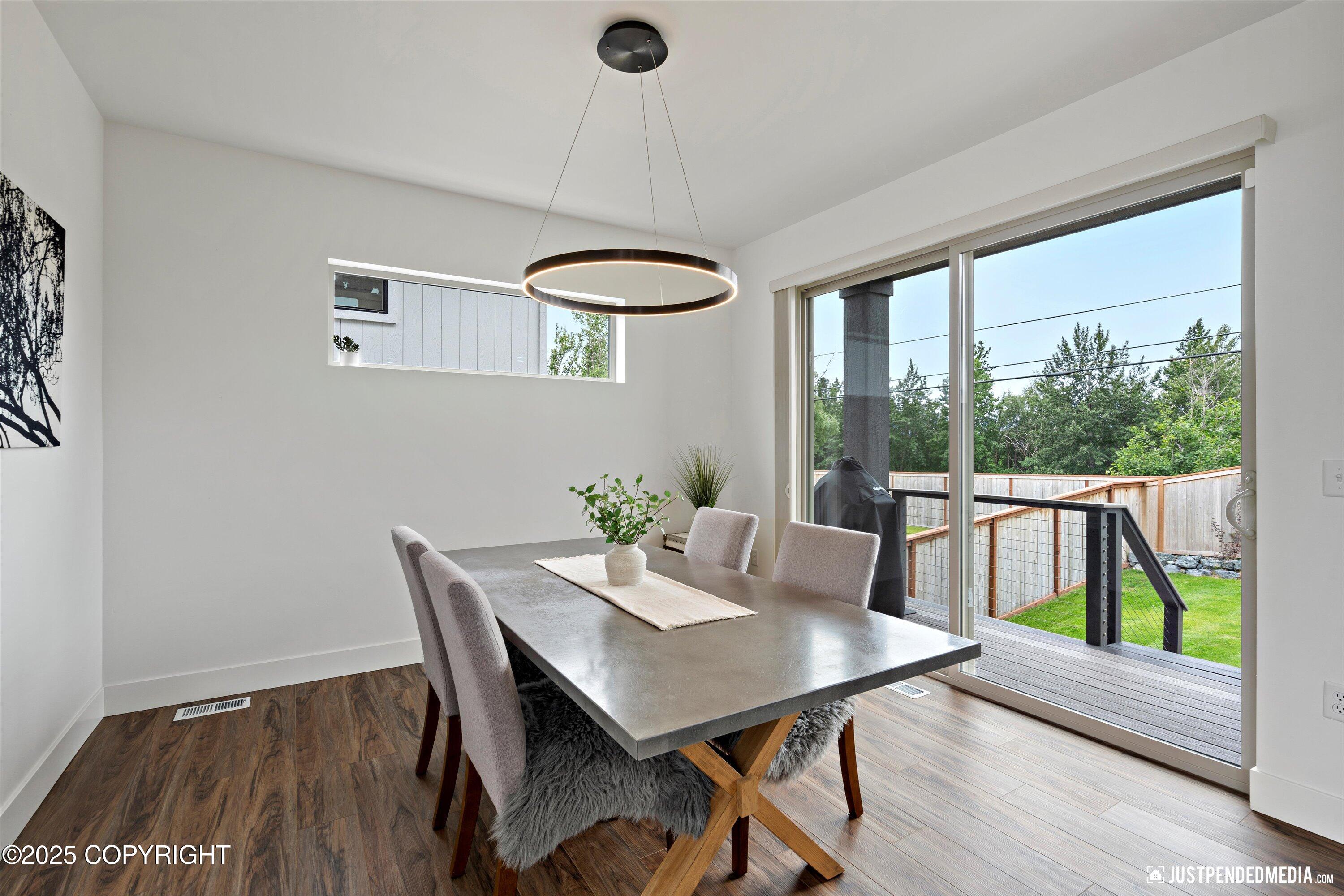 Anchorage, Alaska 99502, United States, 4 Bedrooms Bedrooms, ,3 BathroomsBathrooms,Residential,Pending,161046