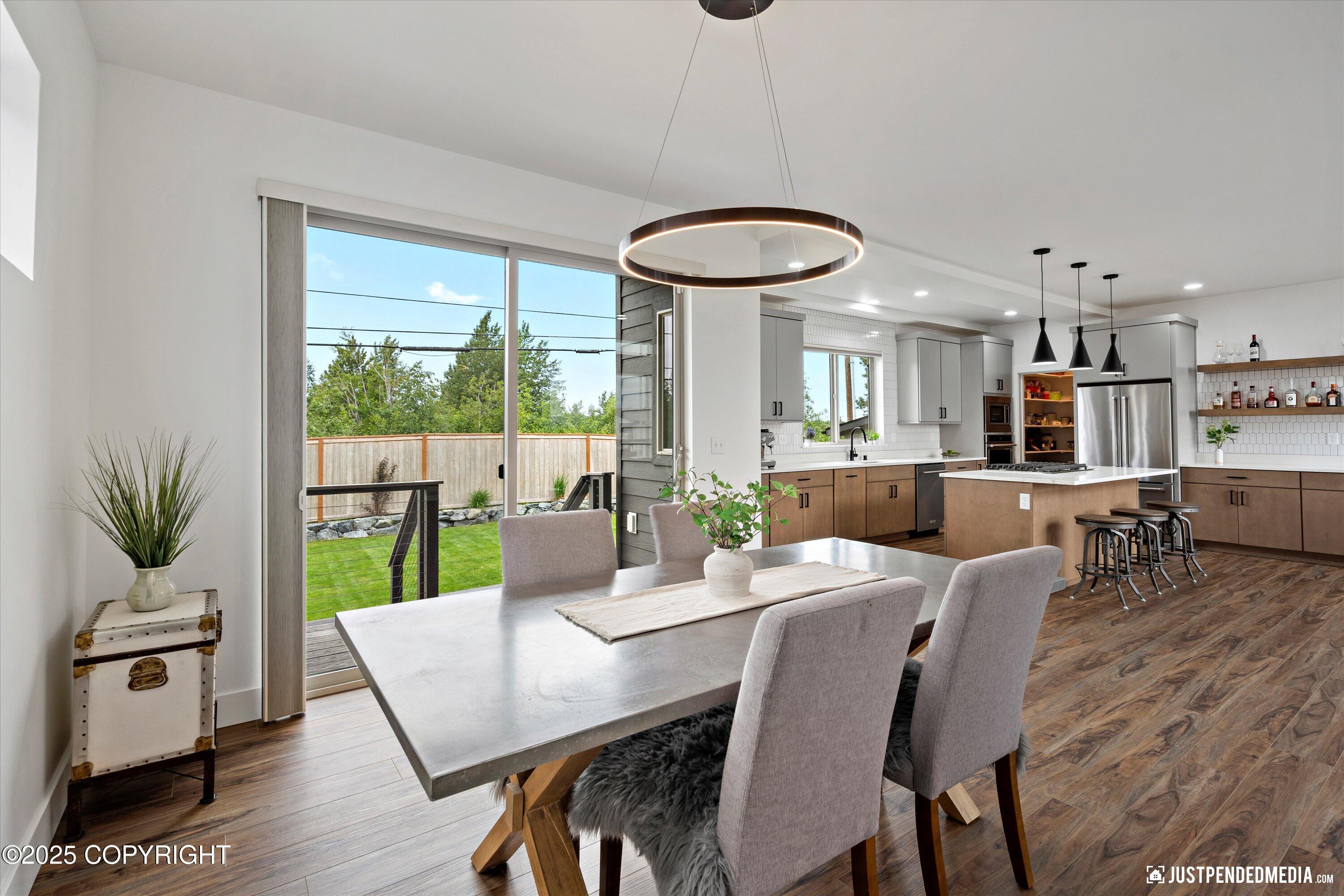 Anchorage, Alaska 99502, United States, 4 Bedrooms Bedrooms, ,3 BathroomsBathrooms,Residential,Pending,161046