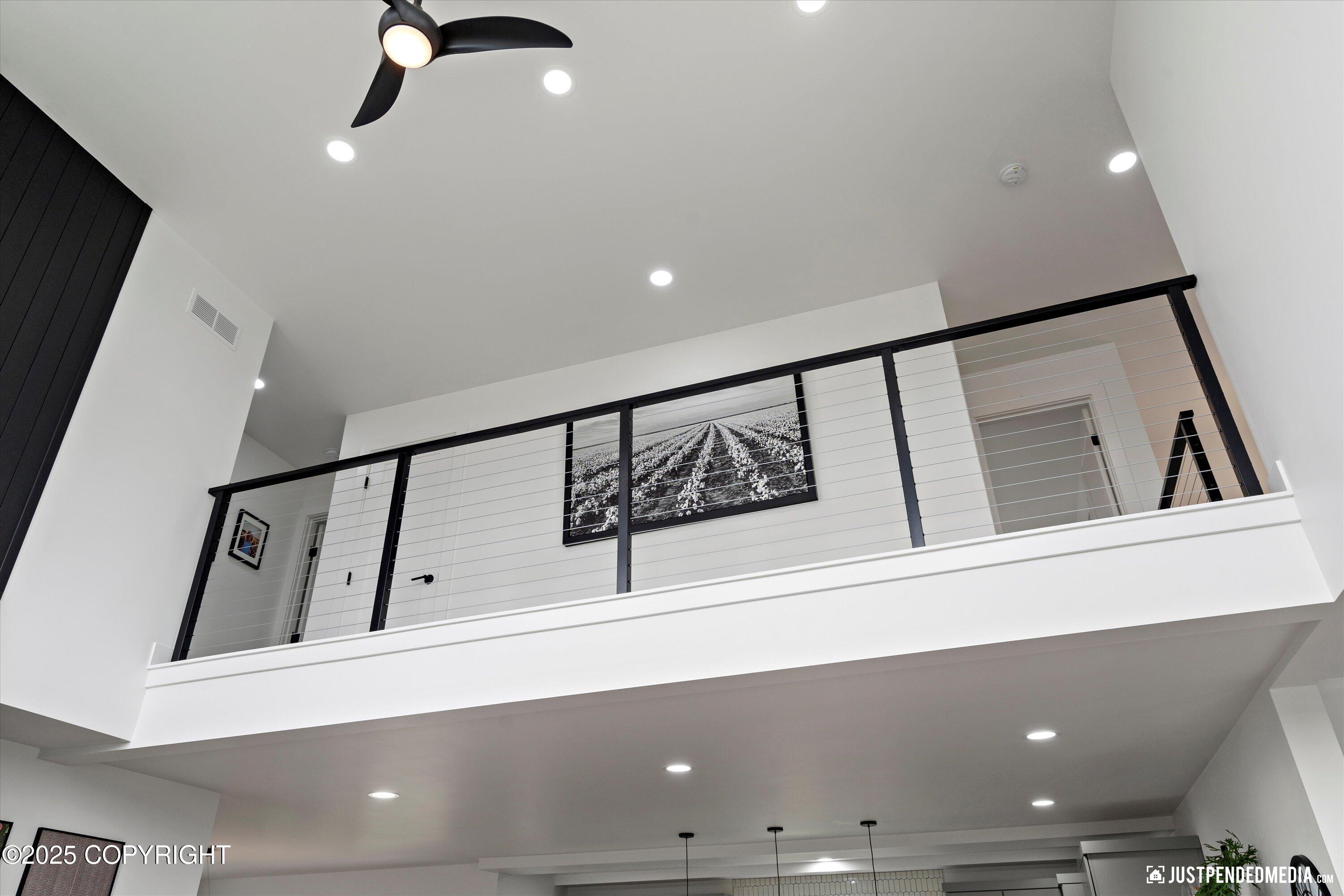 Anchorage, Alaska 99502, United States, 4 Bedrooms Bedrooms, ,3 BathroomsBathrooms,Residential,Pending,161046