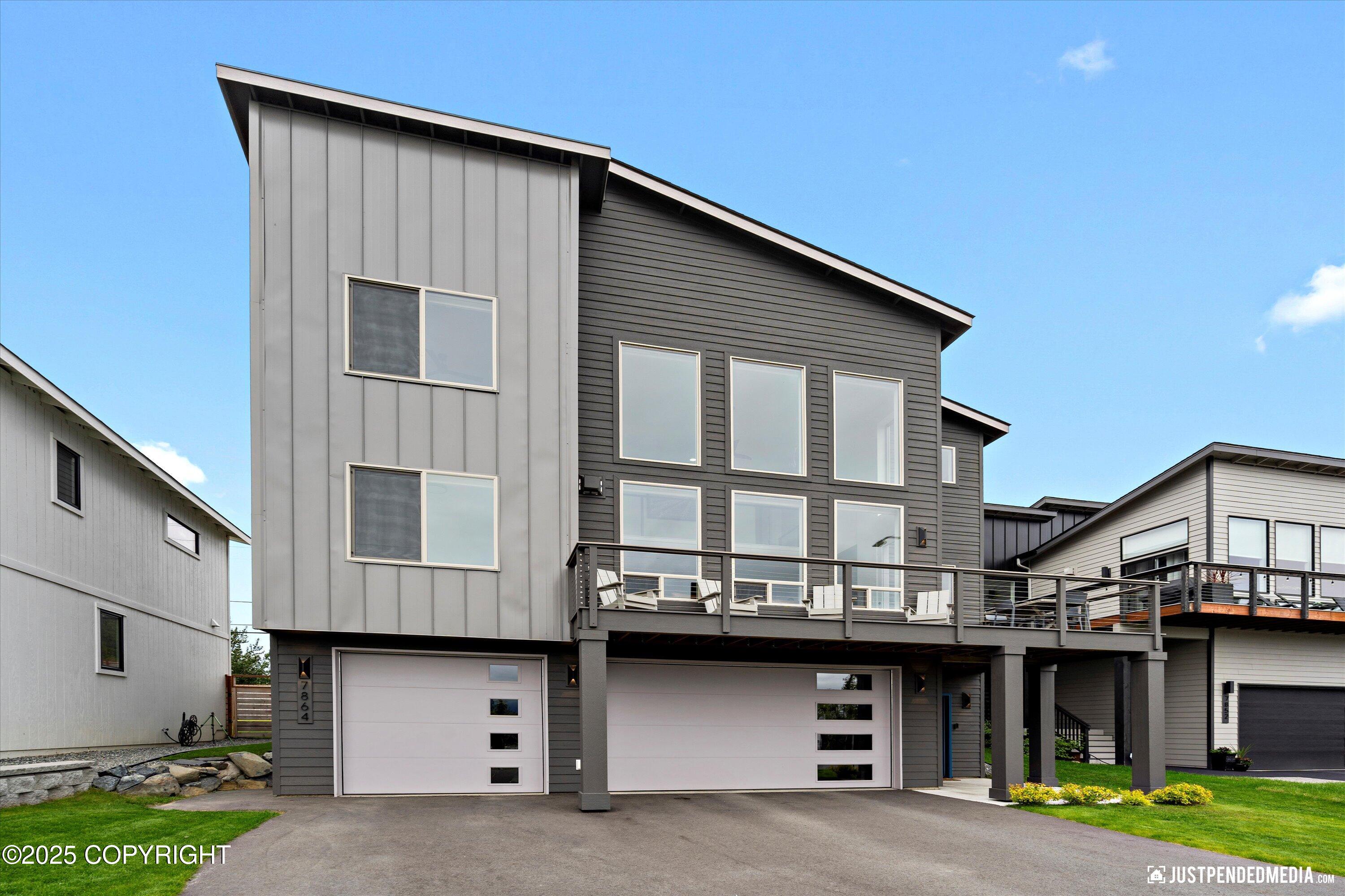 Anchorage, Alaska 99502, United States, 4 Bedrooms Bedrooms, ,3 BathroomsBathrooms,Residential,Pending,161046