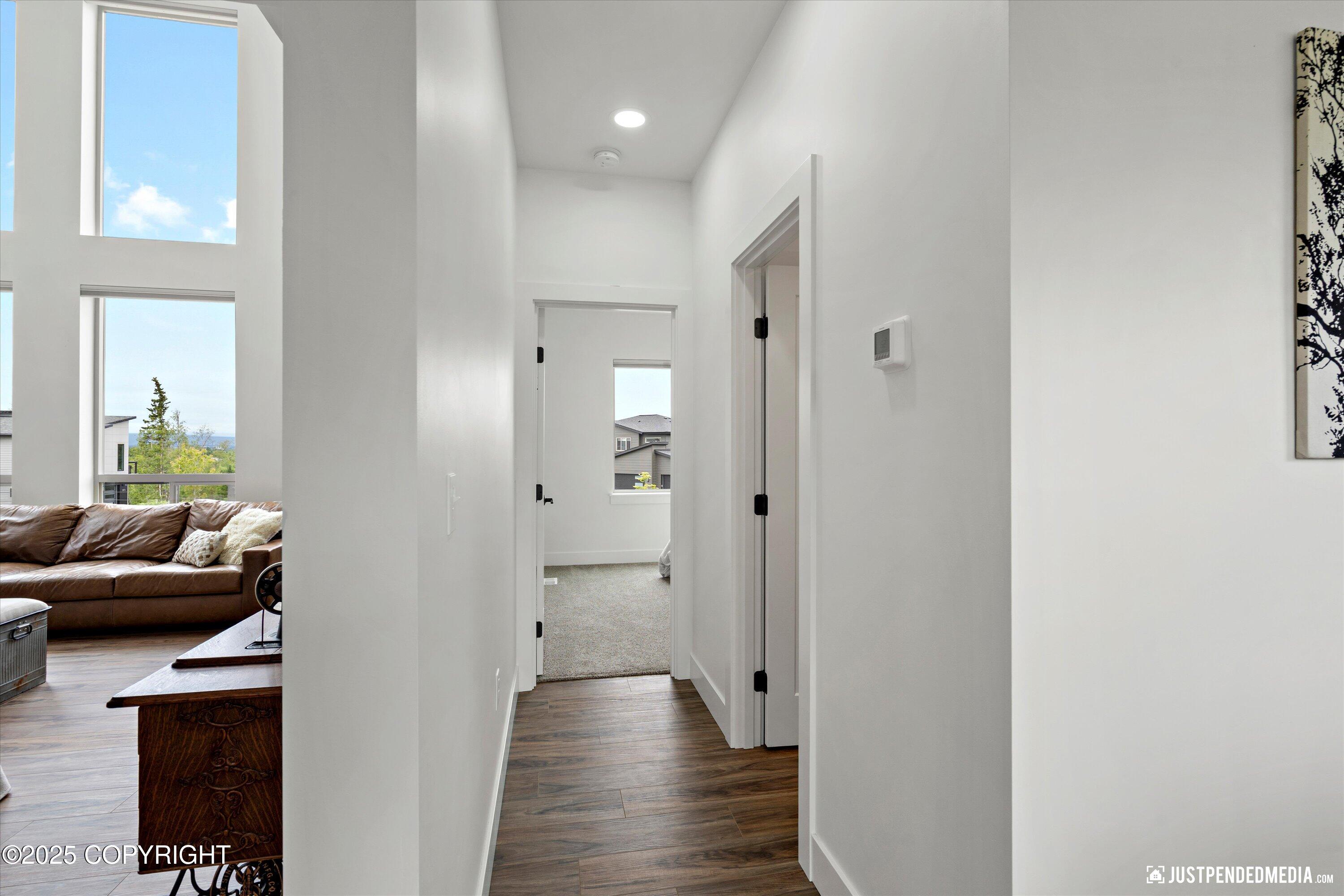 Anchorage, Alaska 99502, United States, 4 Bedrooms Bedrooms, ,3 BathroomsBathrooms,Residential,Pending,161046