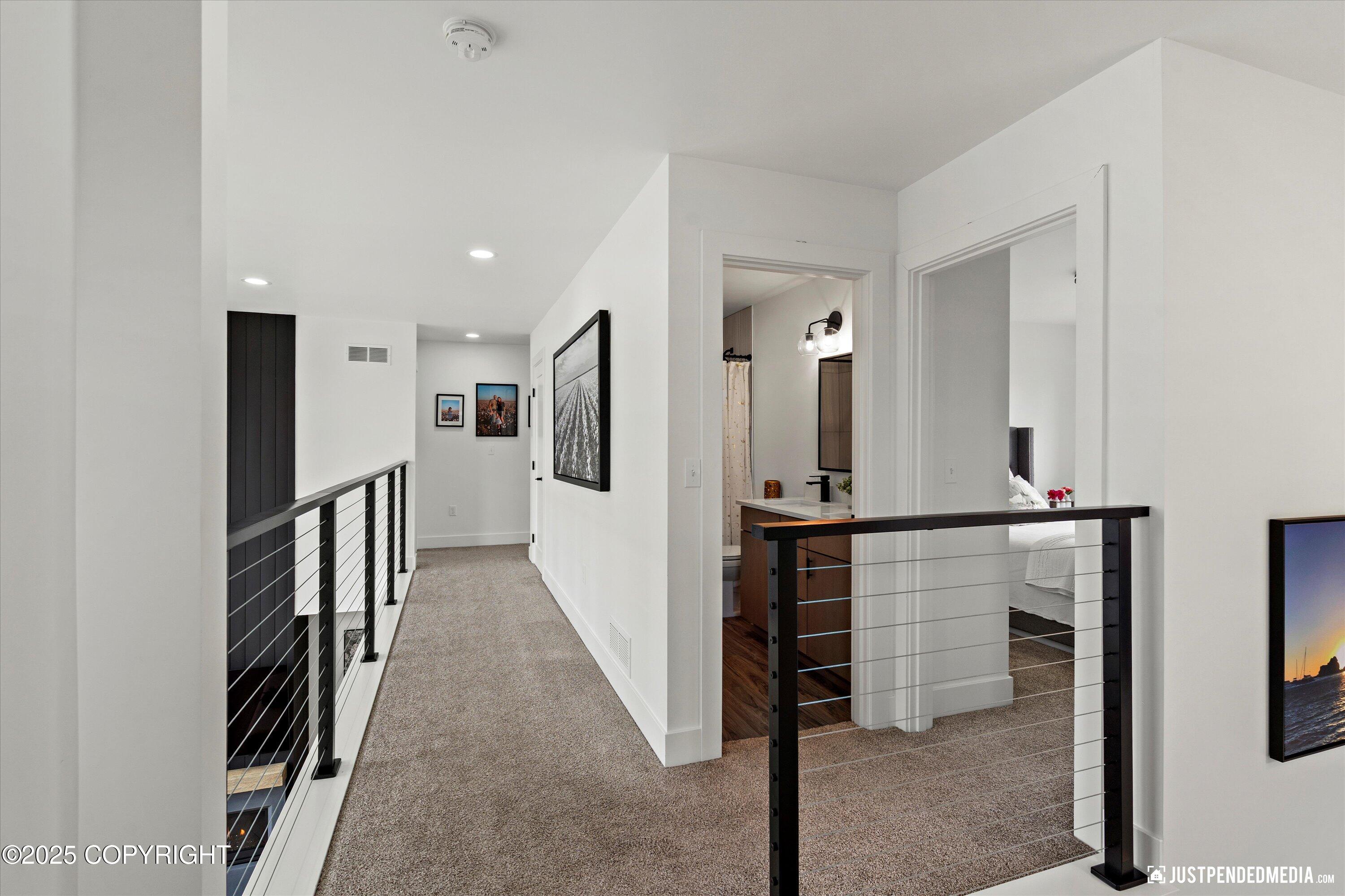 Anchorage, Alaska 99502, United States, 4 Bedrooms Bedrooms, ,3 BathroomsBathrooms,Residential,Pending,161046