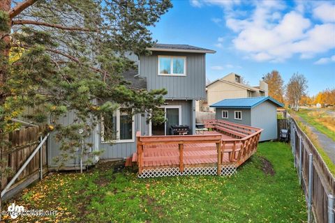 Photo of 1633 Bellevue Circle, Anchorage, AK 99515 (MLS # 25-12986) Photo of 1633 Bellevue Circle, Anchorage, AK 99515 (MLS # 25-12986)