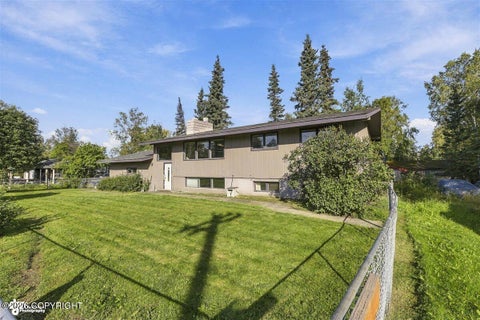 Homes For Sale - 2307 W 32nd Avenue<br/> Anchorage, AK 99517