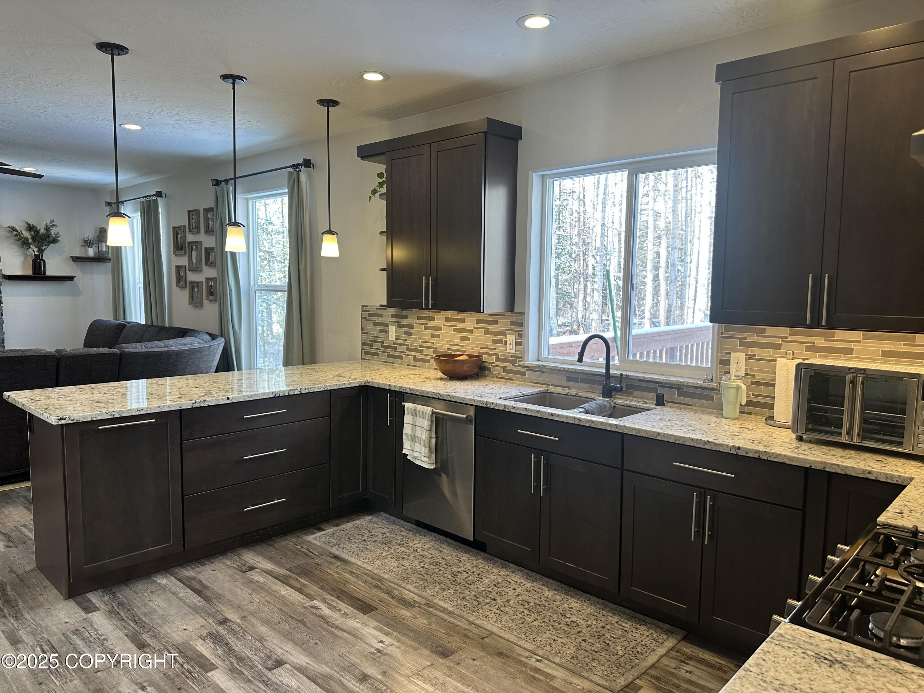 8170 E Wolf Creek Road, Wasilla, Alaska image 9