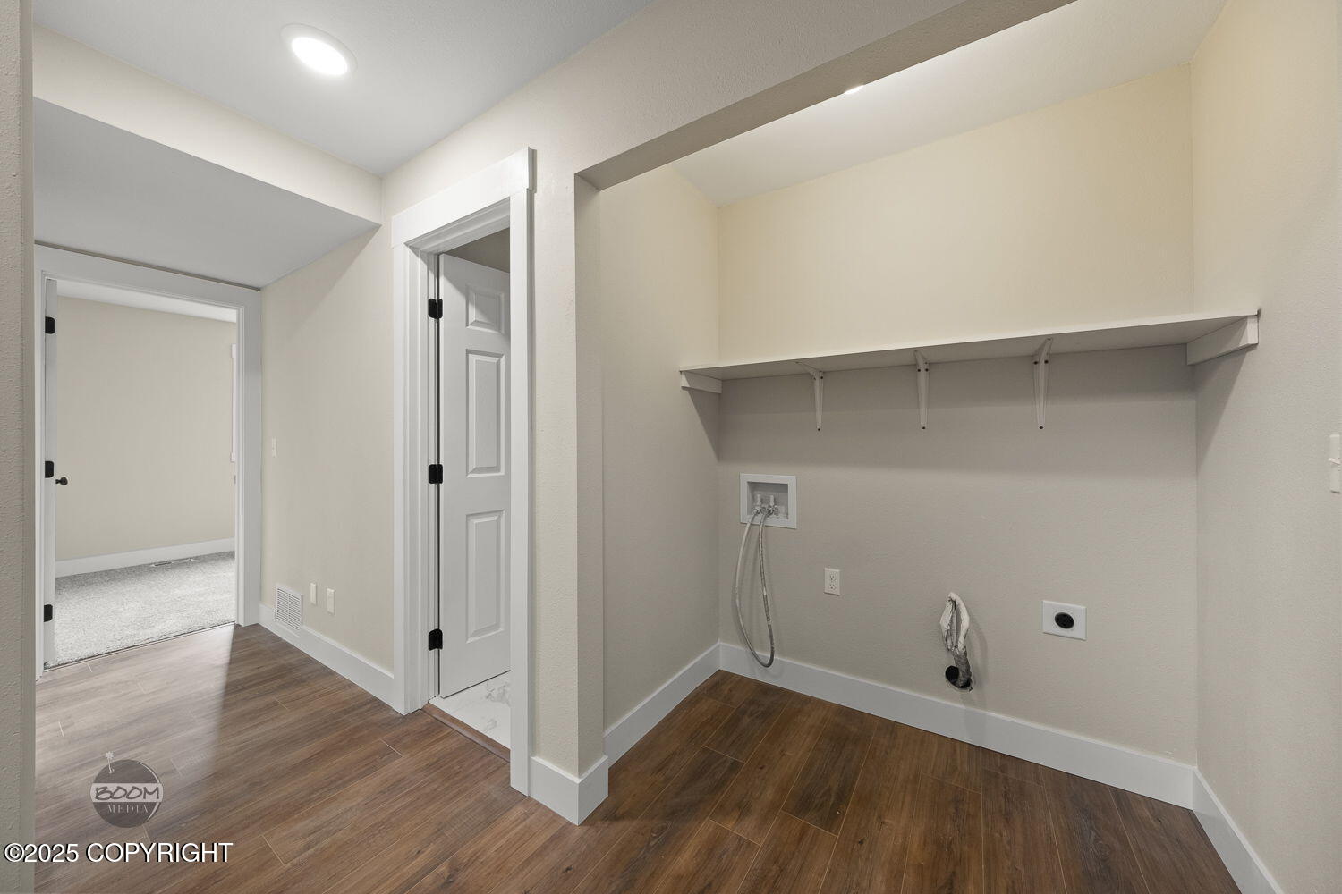 11933 Town Park Circle, Eagle River, Alaska image 27
