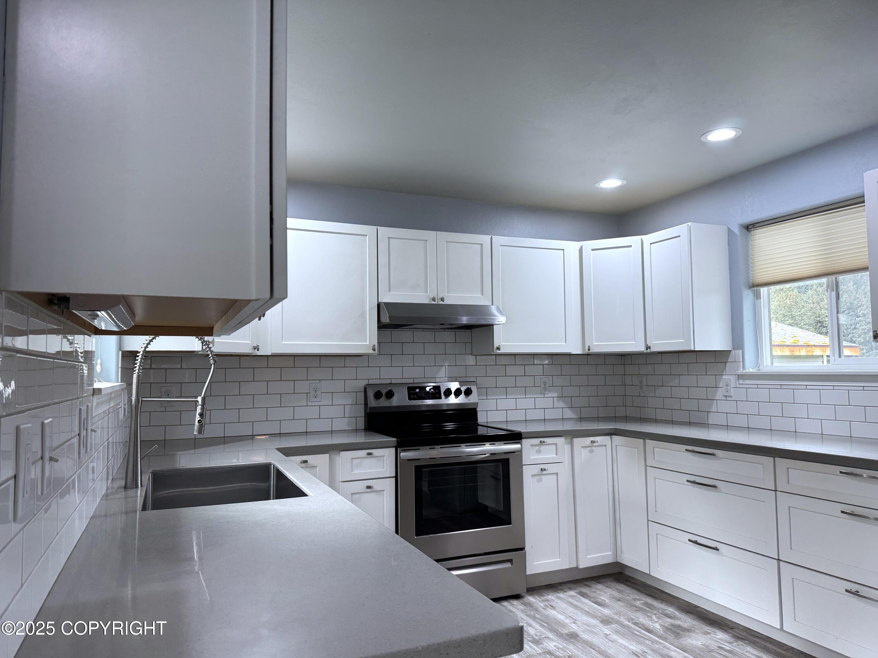 2321 Selief Lane, Kodiak, Alaska image 4