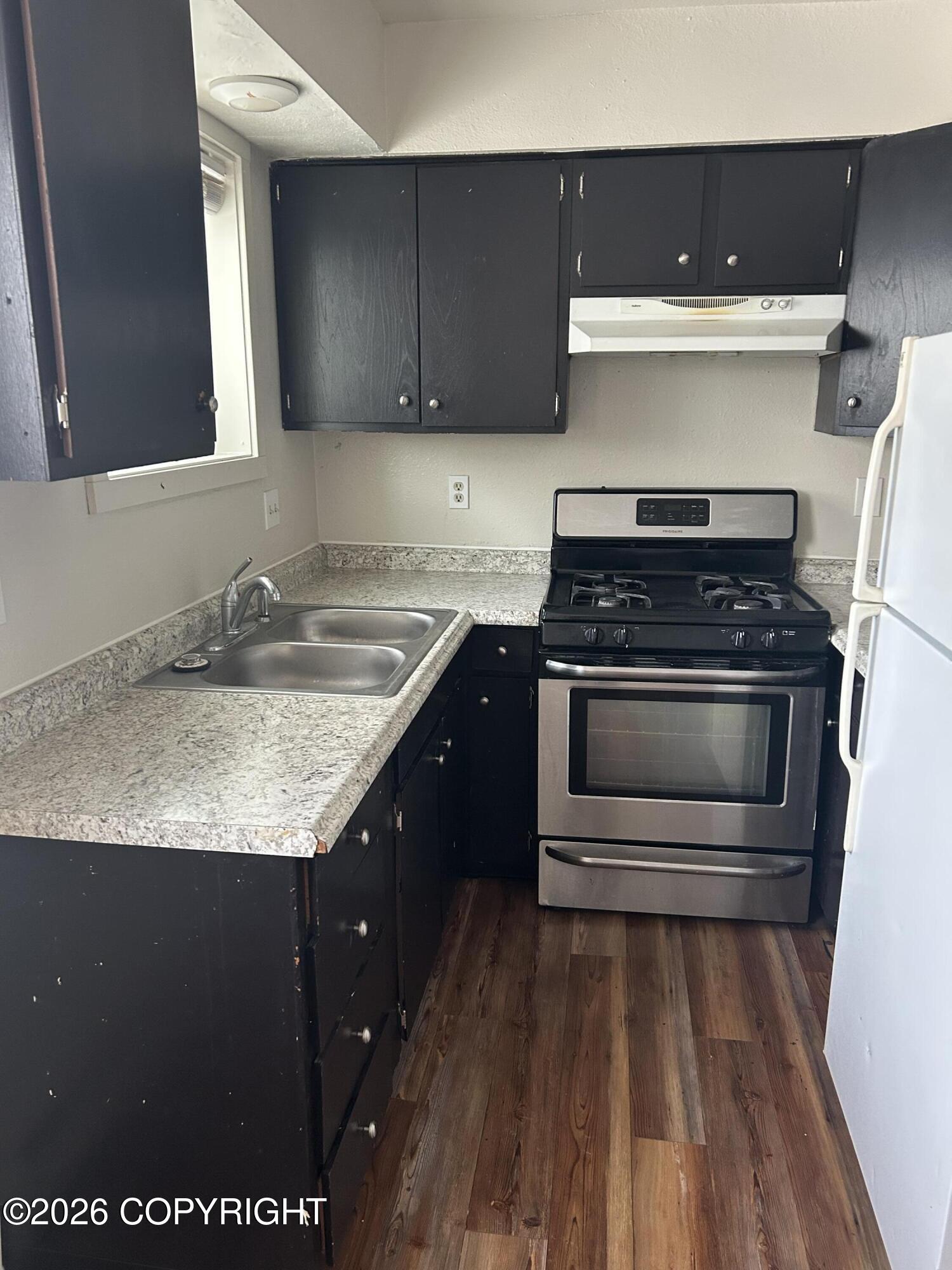 4216 San Roberto Avenue