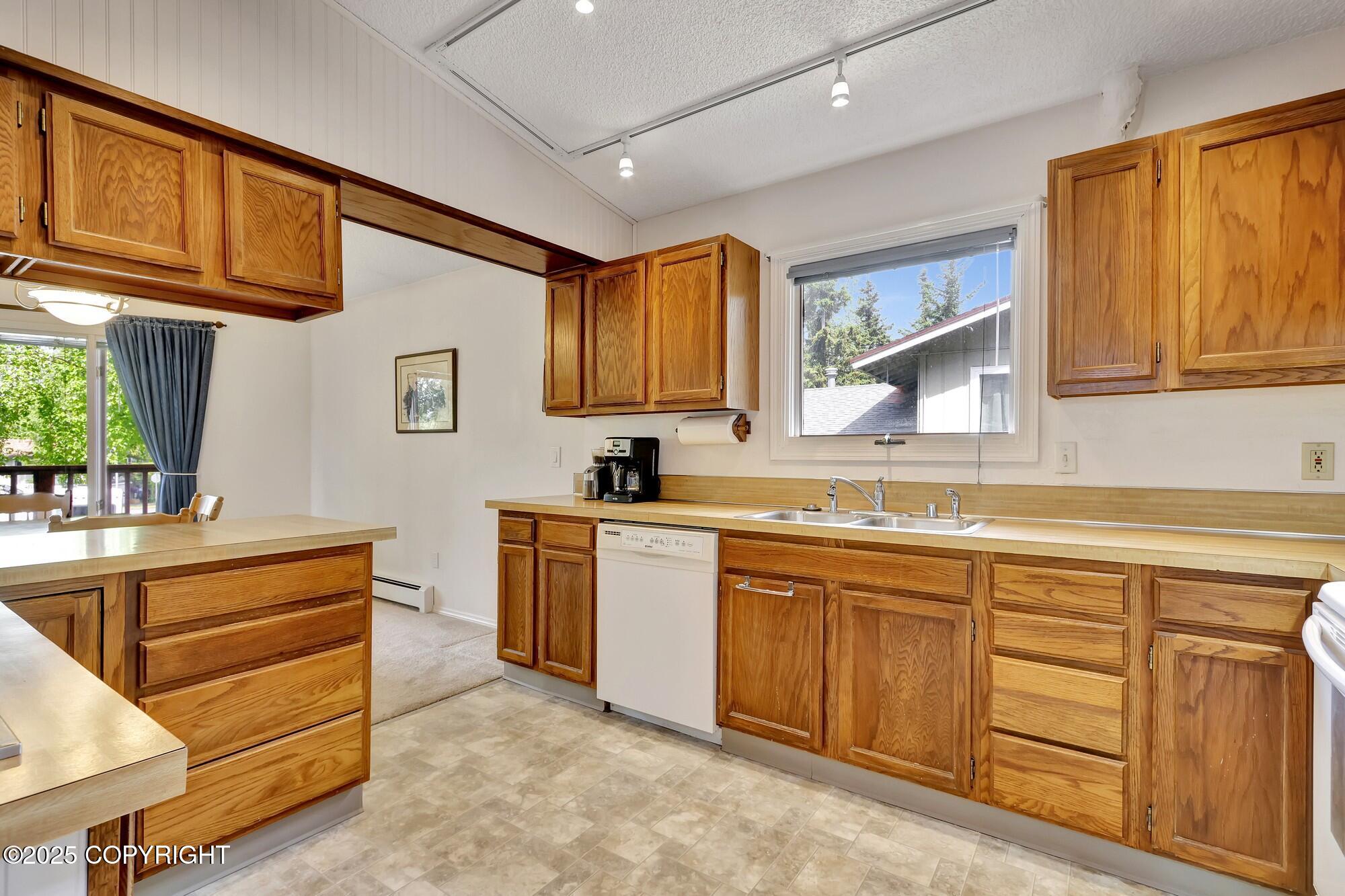 12921 Silver Spruce Drive, Anchorage, Alaska image 11