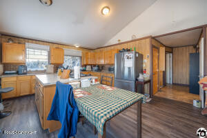 000 Roses Avenue, Glennallen, Alaska image 3