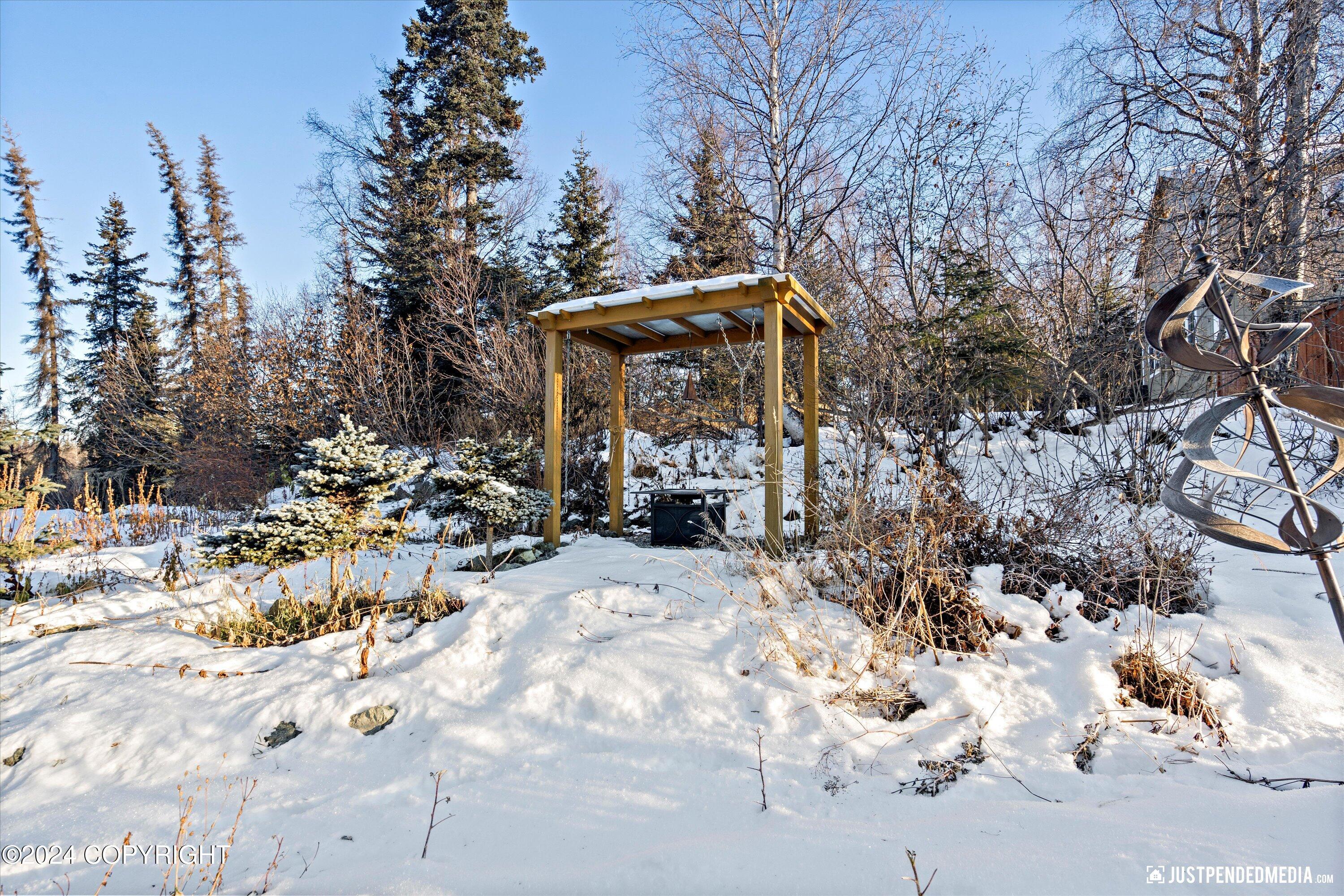 Anchorage, Alaska 99516, United States, 4 Bedrooms Bedrooms, ,3 BathroomsBathrooms,Residential,Pending,32663