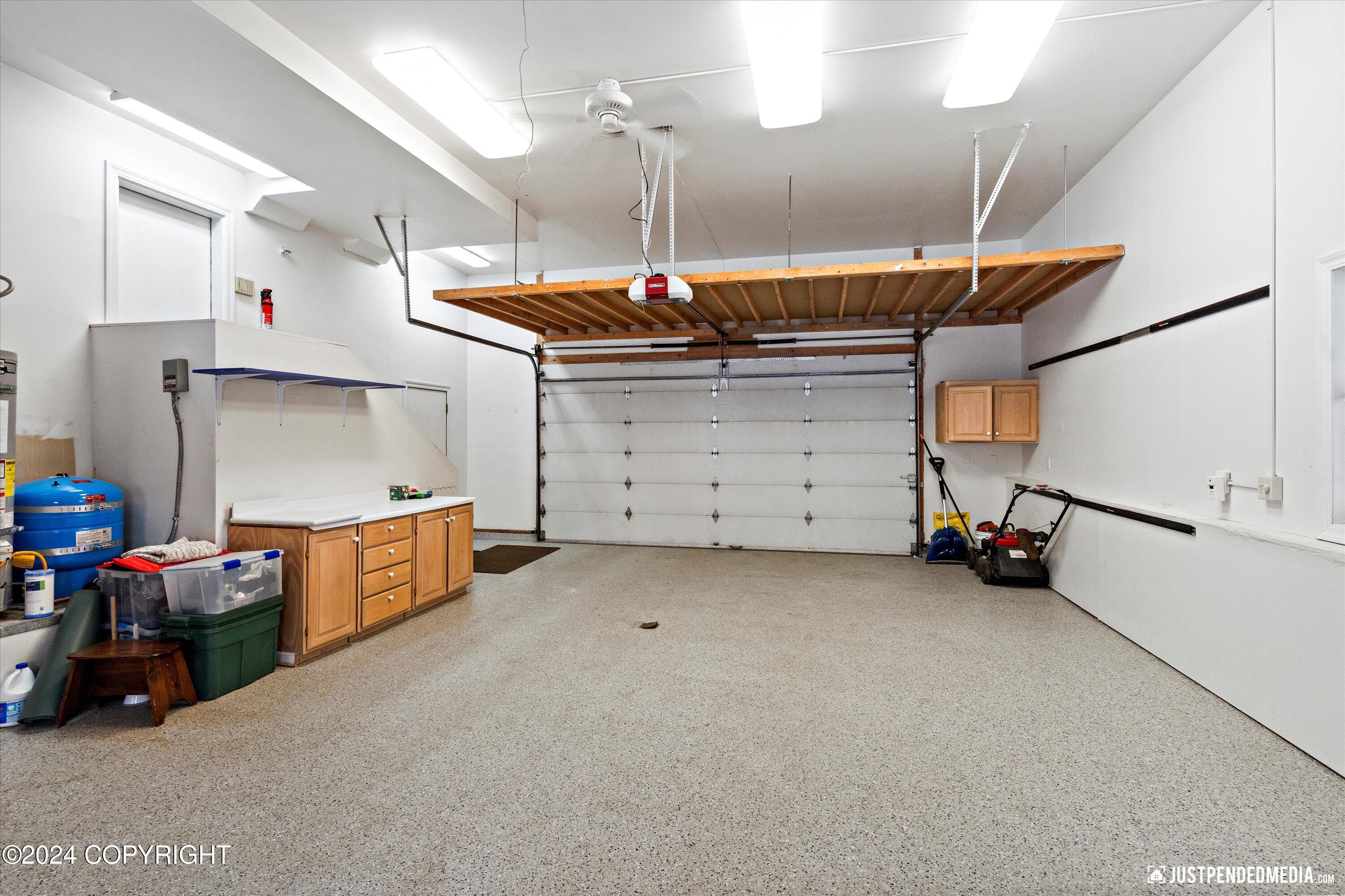 Anchorage, Alaska 99516, United States, 4 Bedrooms Bedrooms, ,3 BathroomsBathrooms,Residential,Pending,32663