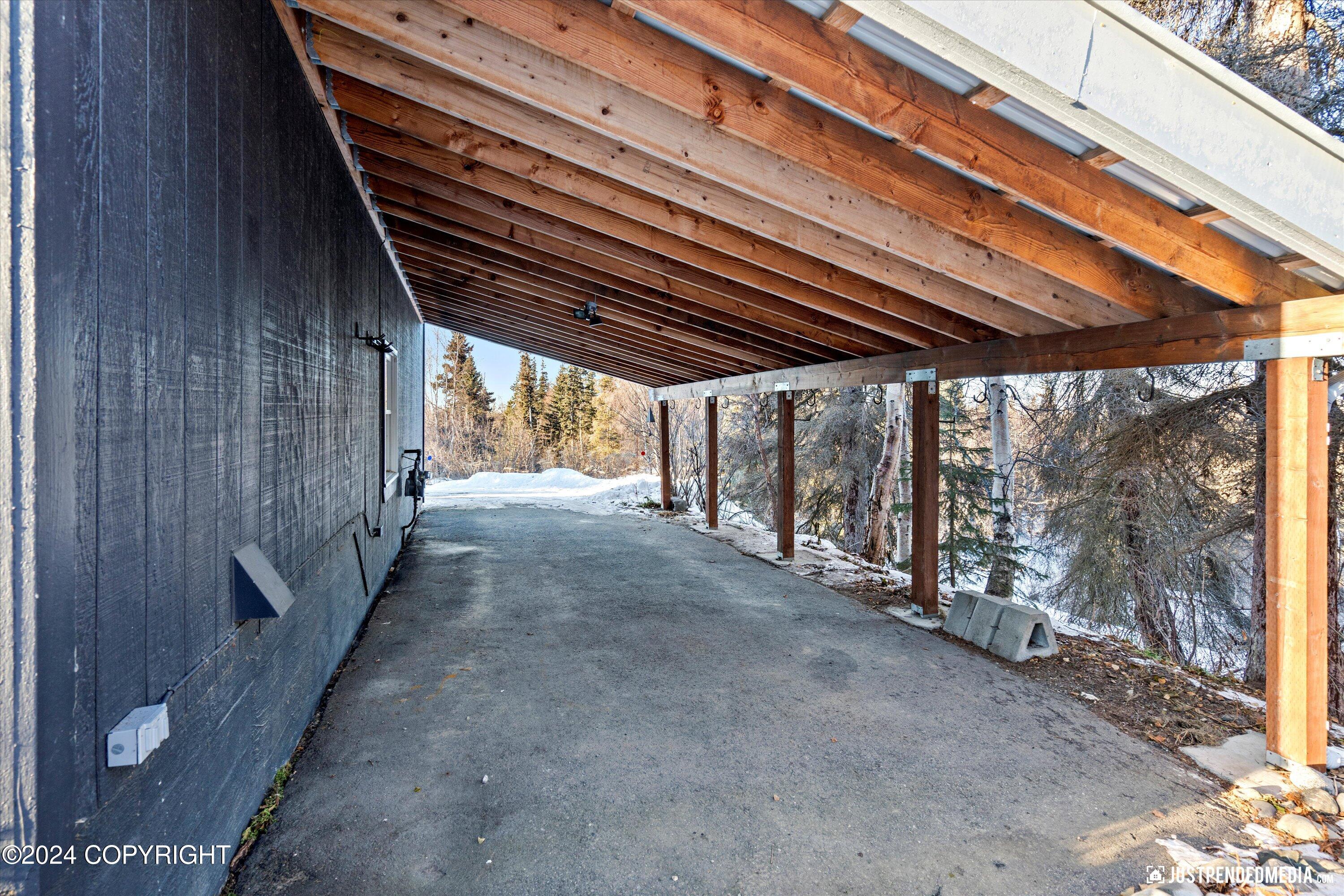 Anchorage, Alaska 99516, United States, 4 Bedrooms Bedrooms, ,3 BathroomsBathrooms,Residential,Pending,32663