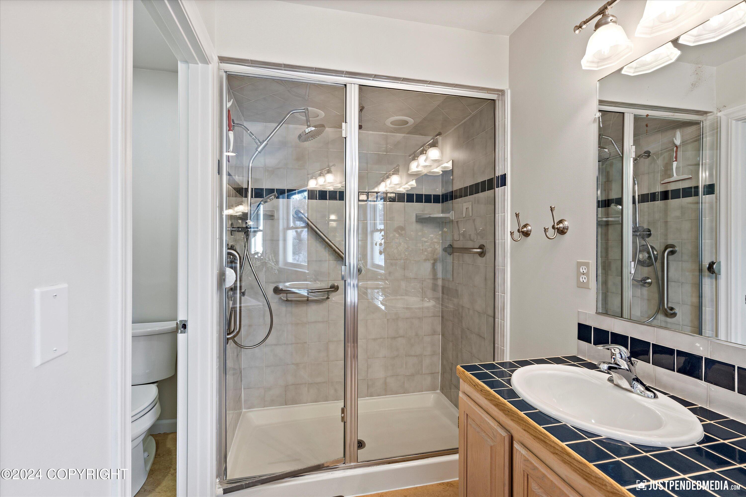 Anchorage, Alaska 99516, United States, 4 Bedrooms Bedrooms, ,3 BathroomsBathrooms,Residential,Pending,32663