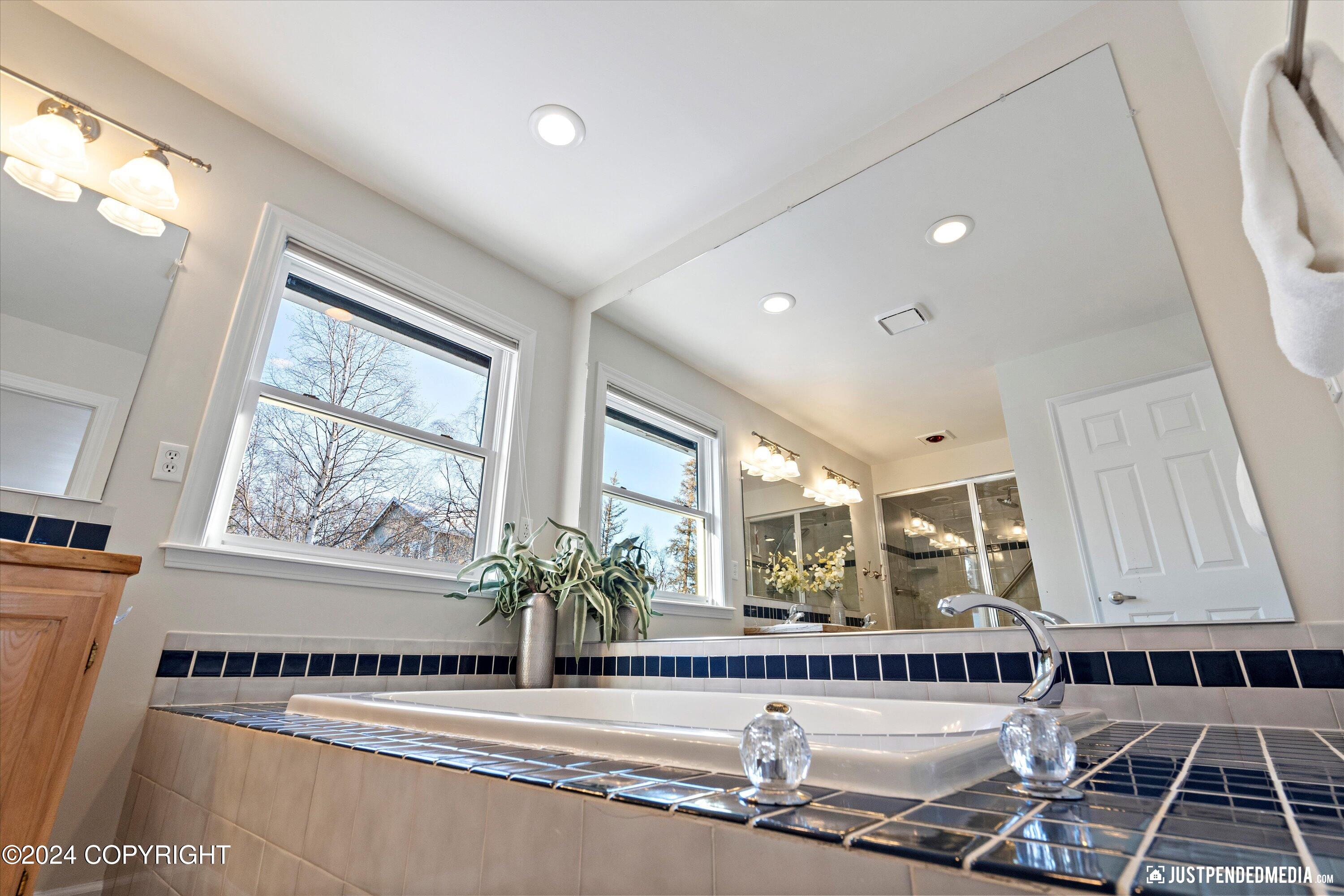 Anchorage, Alaska 99516, United States, 4 Bedrooms Bedrooms, ,3 BathroomsBathrooms,Residential,Pending,32663