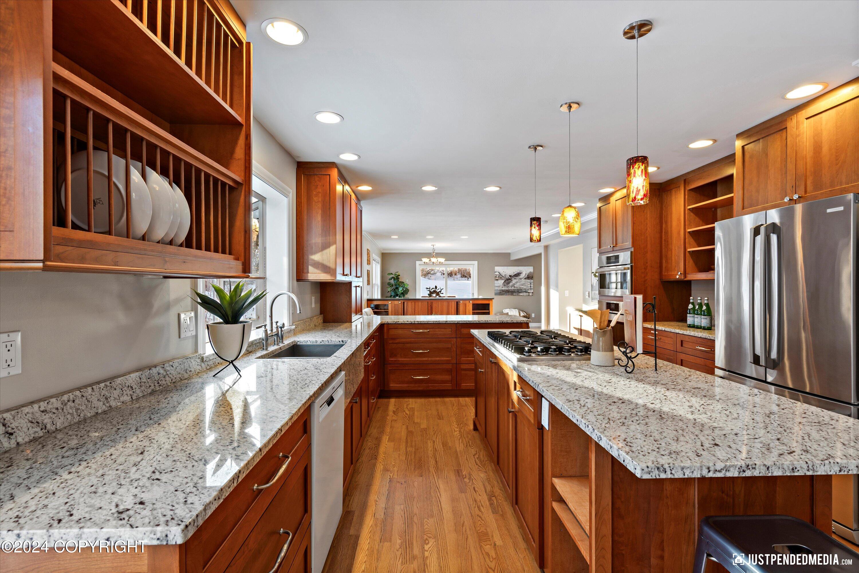 Anchorage, Alaska 99516, United States, 4 Bedrooms Bedrooms, ,3 BathroomsBathrooms,Residential,Pending,32663