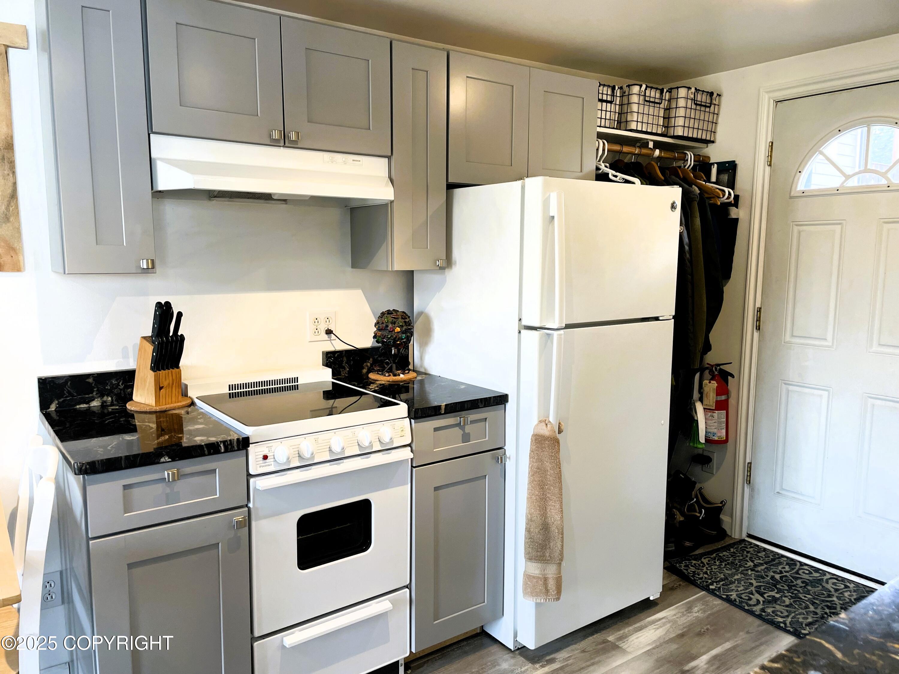 428 Third Avenue, Seward, Alaska image 12