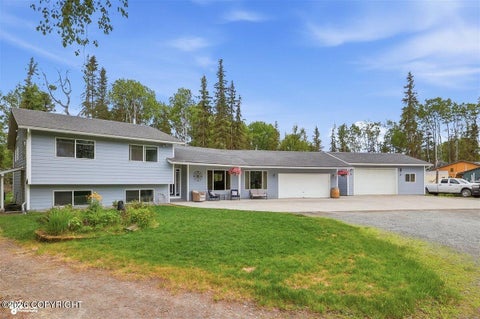 Photo of 33100 Rensselaer Lane, Soldotna, AK 99669 (MLS # 26-7623)