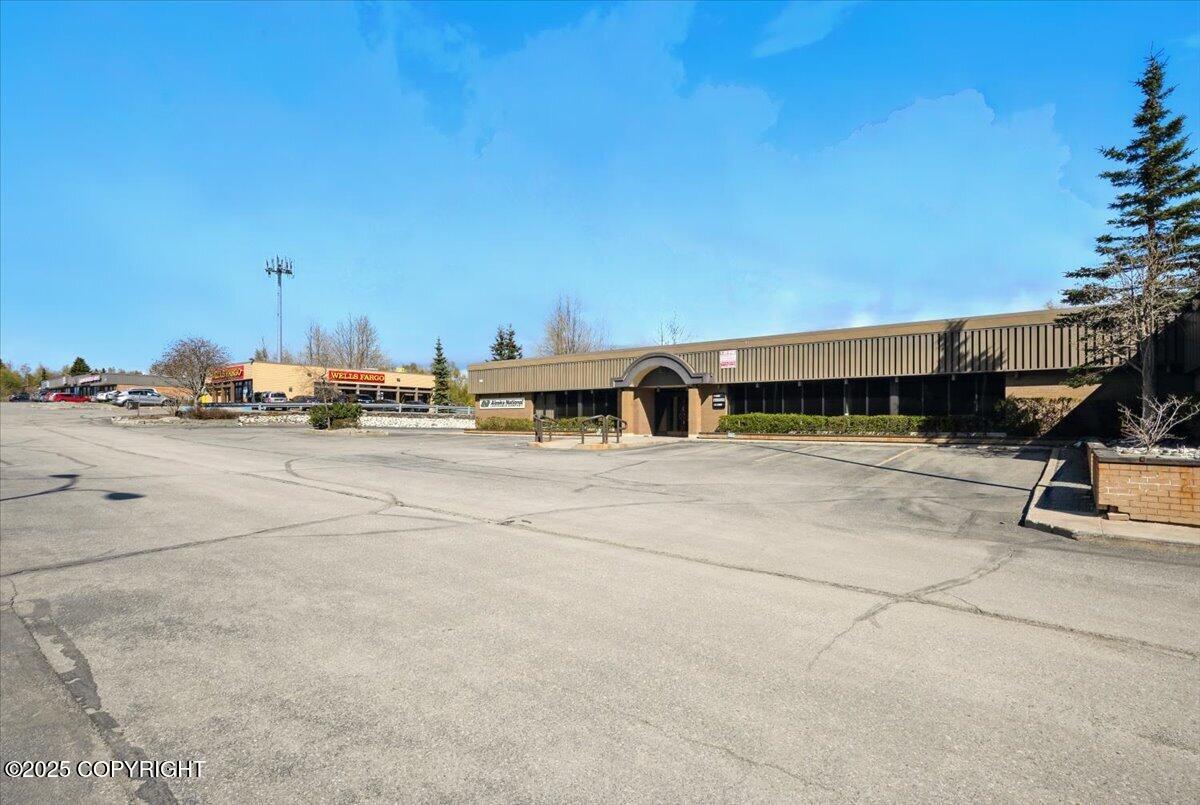 7001 Jewel Lake Road