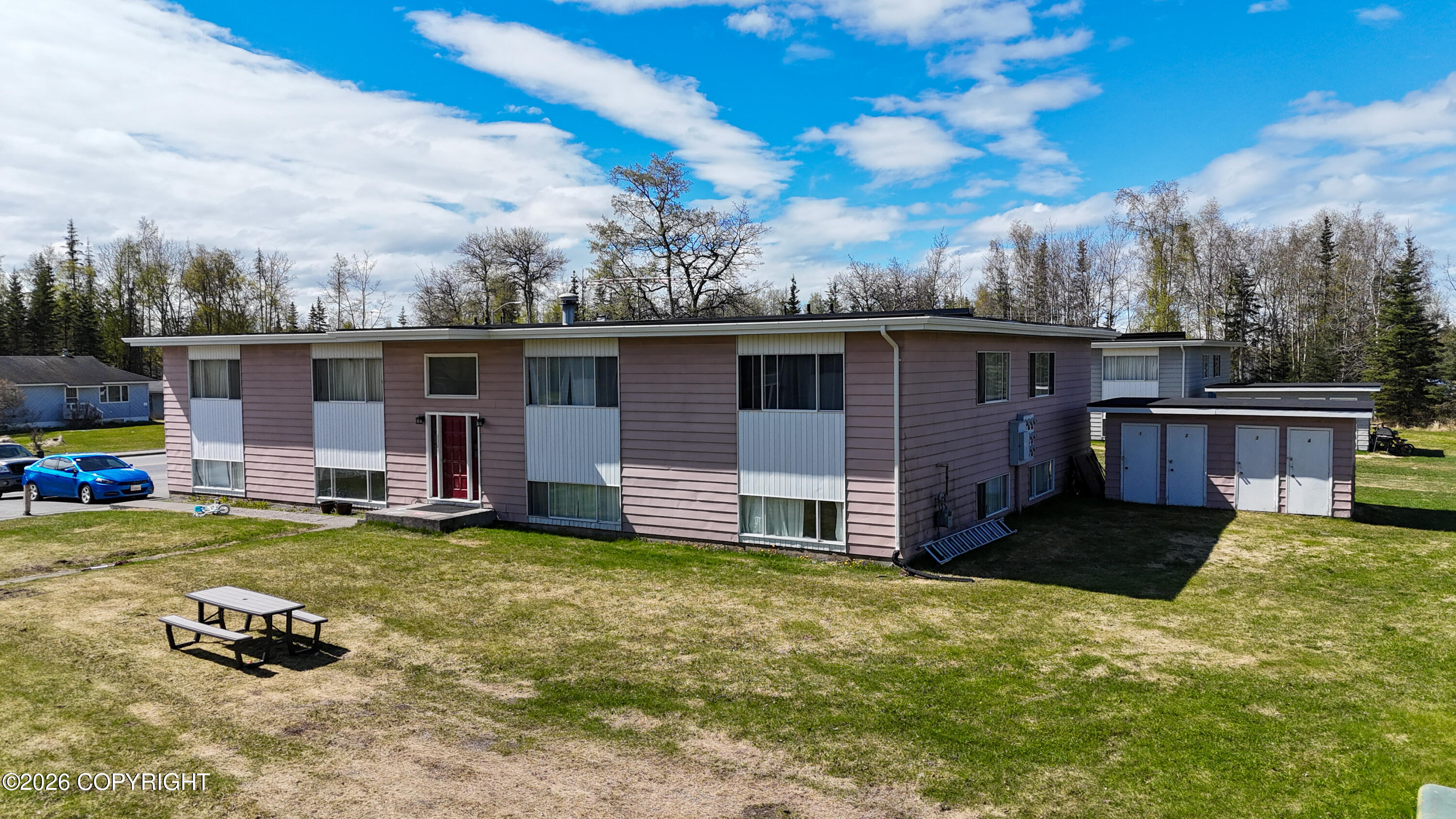 322 W Redoubt Avenue