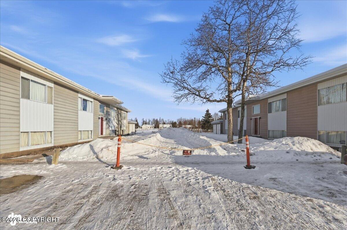 322 W Redoubt Avenue