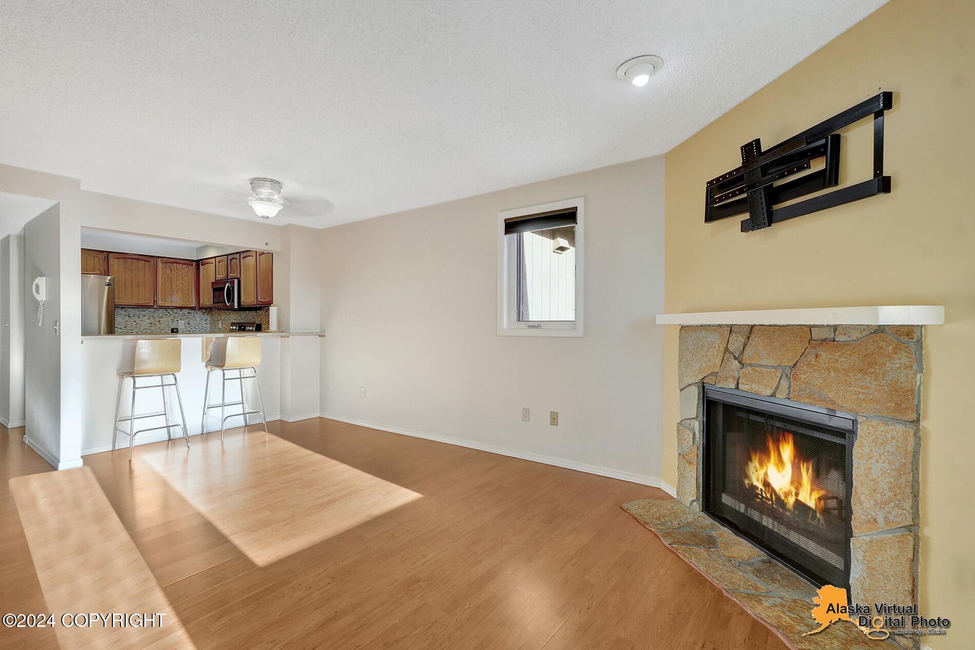 Anchorage, Alaska 99507, United States, 2 Bedrooms Bedrooms, ,1 BathroomBathrooms,Residential,Pending,37941