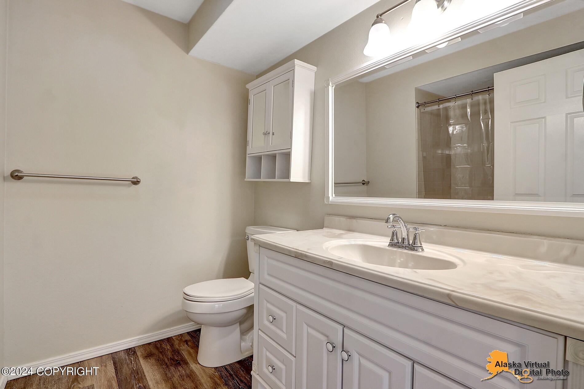 Anchorage, Alaska 99507, United States, 2 Bedrooms Bedrooms, ,1 BathroomBathrooms,Residential,Pending,37941