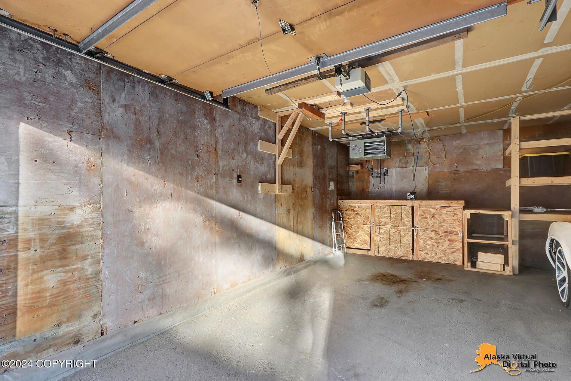 Anchorage, Alaska 99507, United States, 2 Bedrooms Bedrooms, ,1 BathroomBathrooms,Residential,Pending,37941