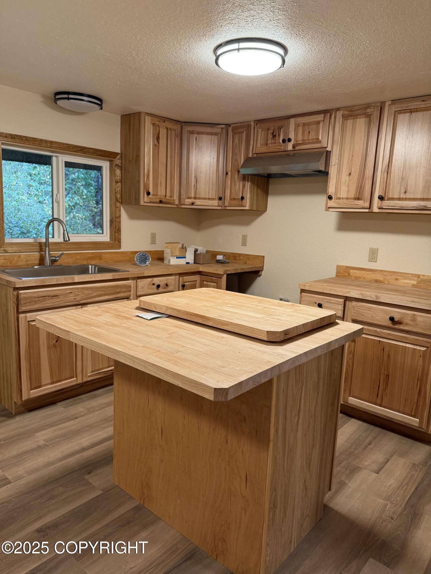 19399 Klondike Street