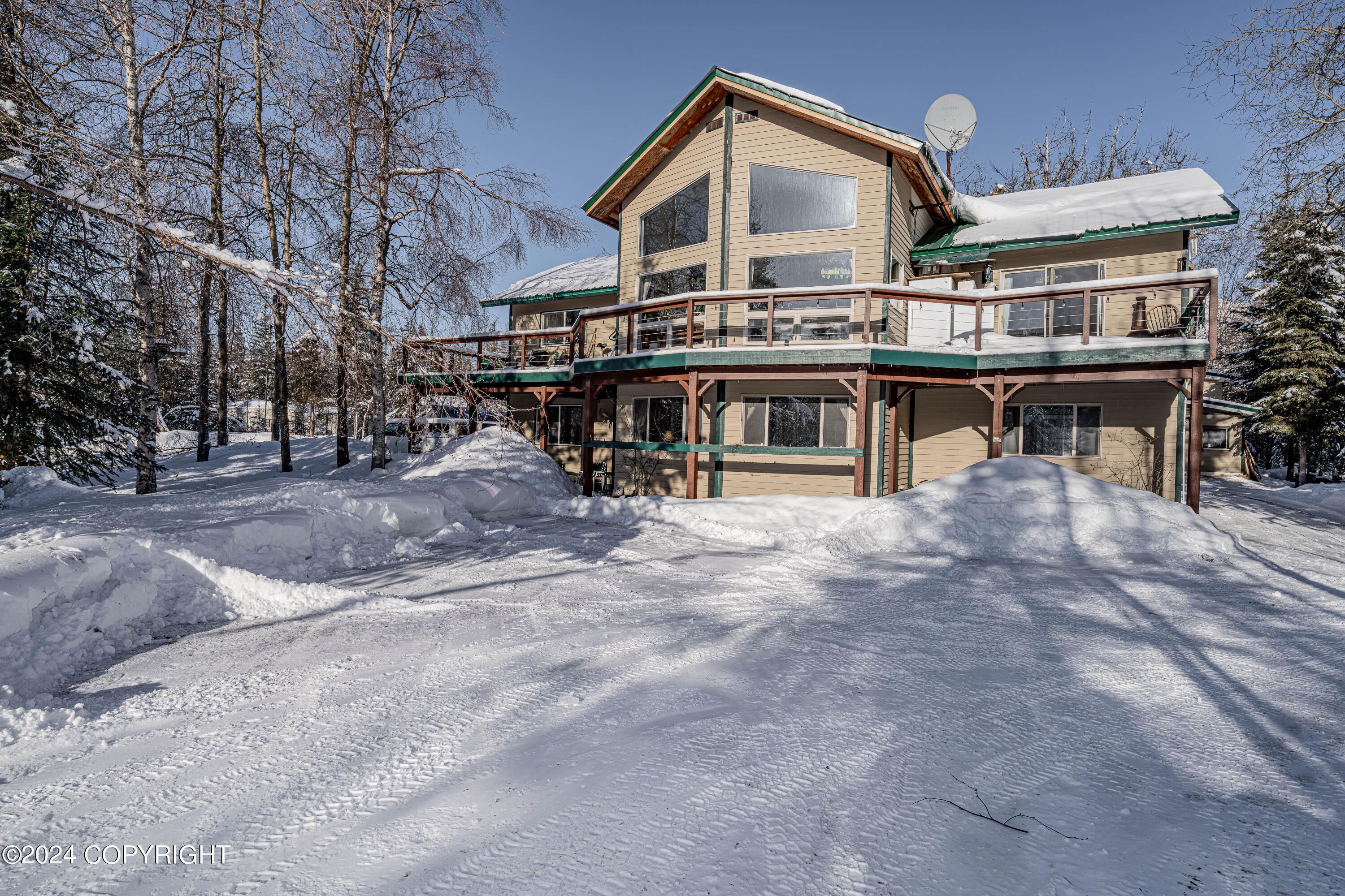 Cooper Landing, Alaska 99572, United States, 6 Bedrooms Bedrooms, ,4 BathroomsBathrooms,Residential,Active,63856